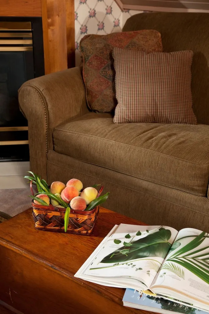 Chanticleer Guest House