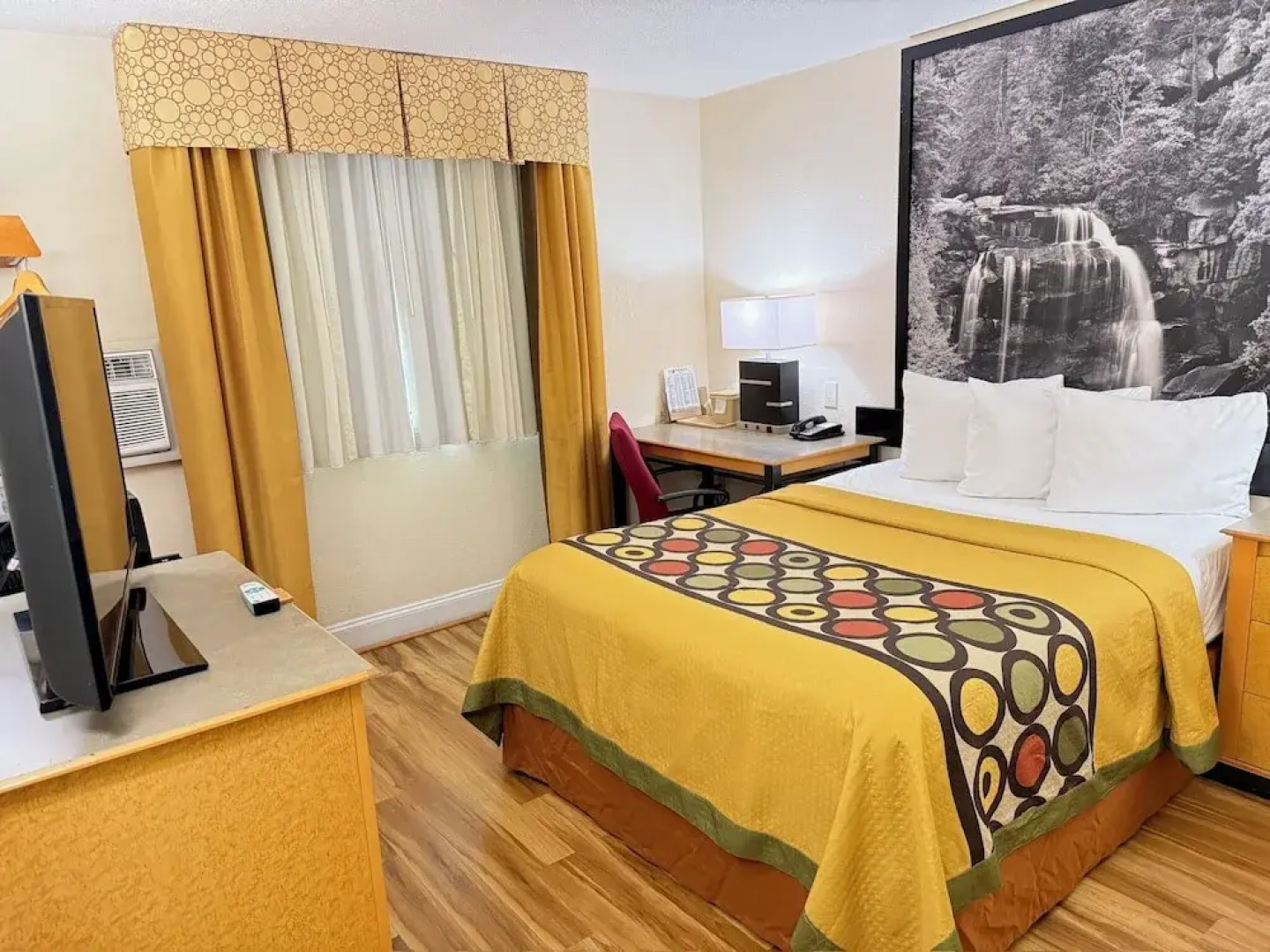 Super 8 Anderson/Clemson Area