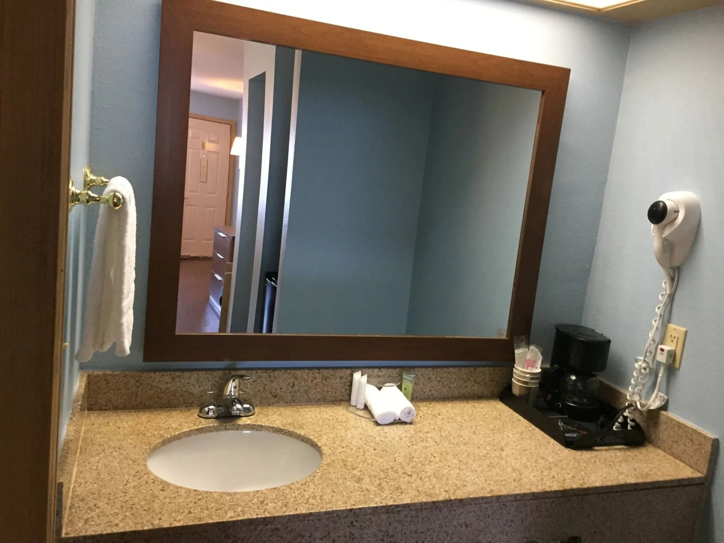 Captain's Quarters Inn