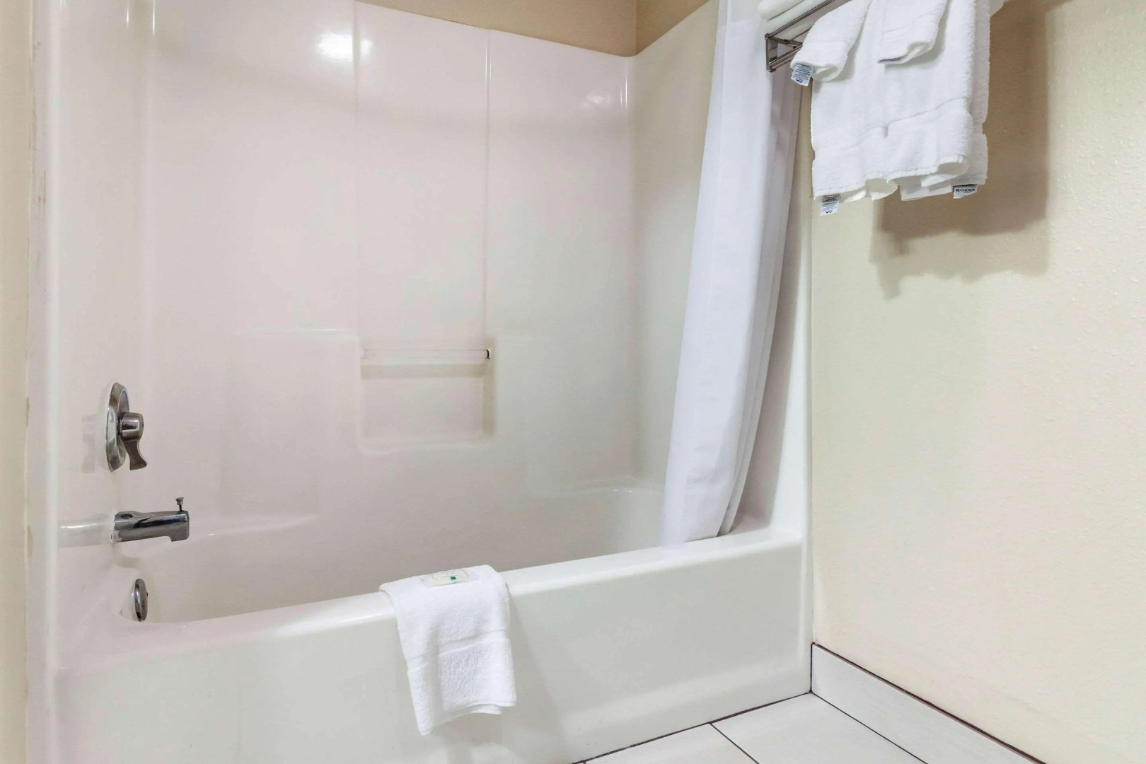 Quality Inn Hays I-70
