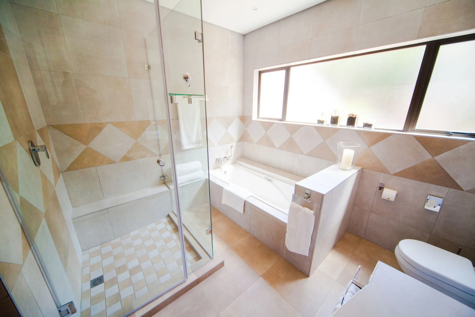 Over The Moon Guesthouse