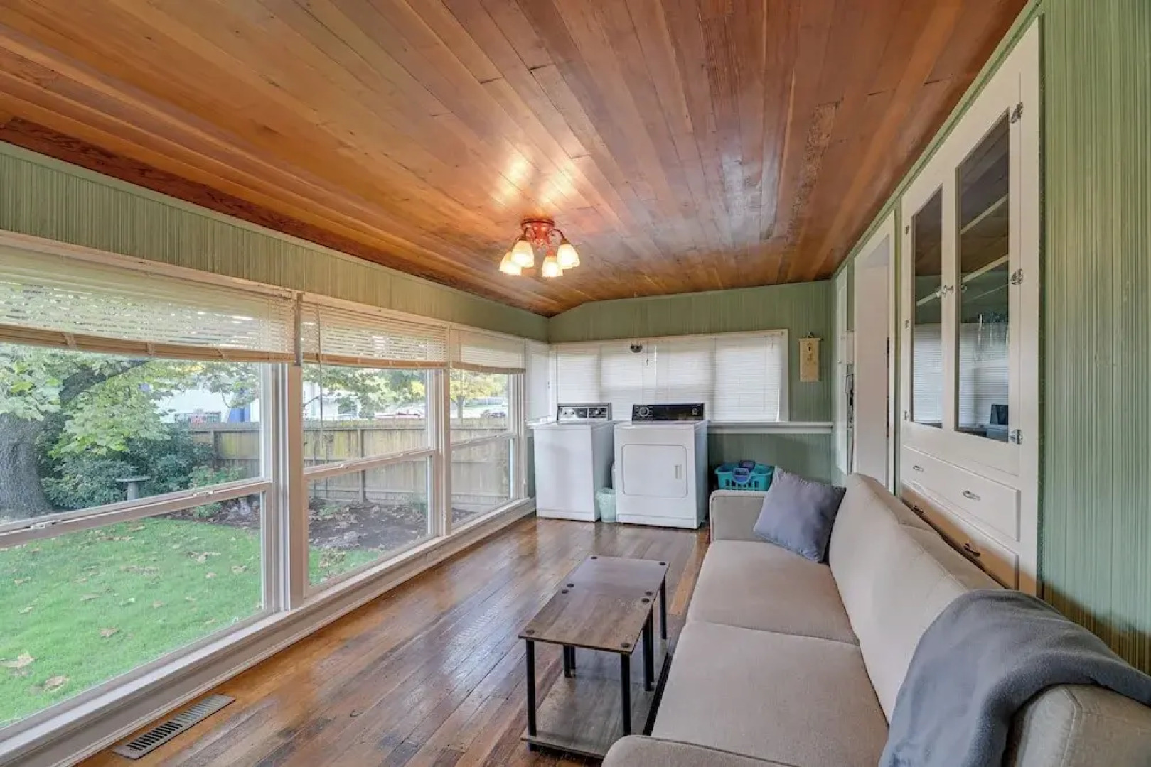 Cozy Grants Pass Home ~ 9 Mi to Rogue River Access