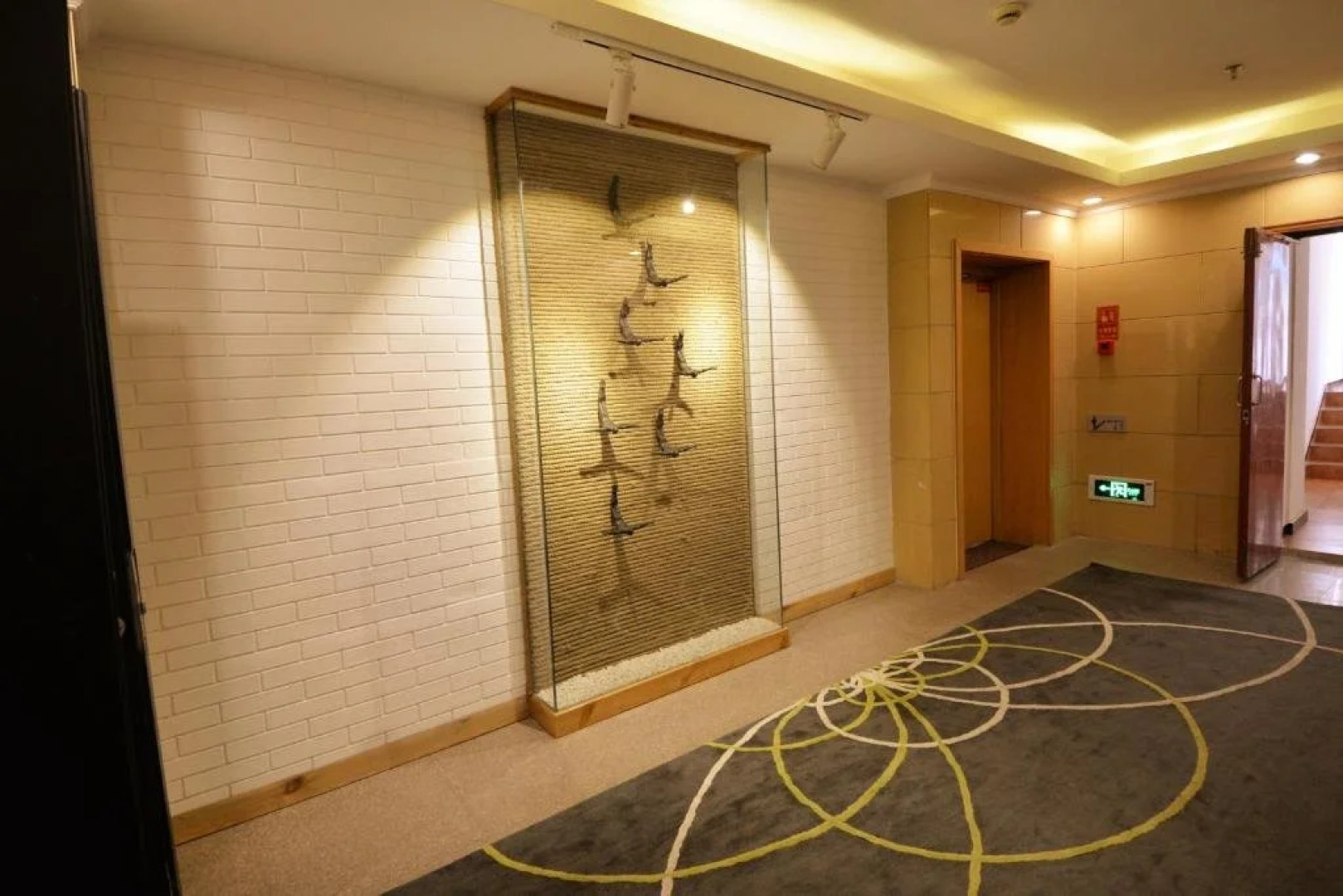 Langyun Hotel(Zhangshan Branch)