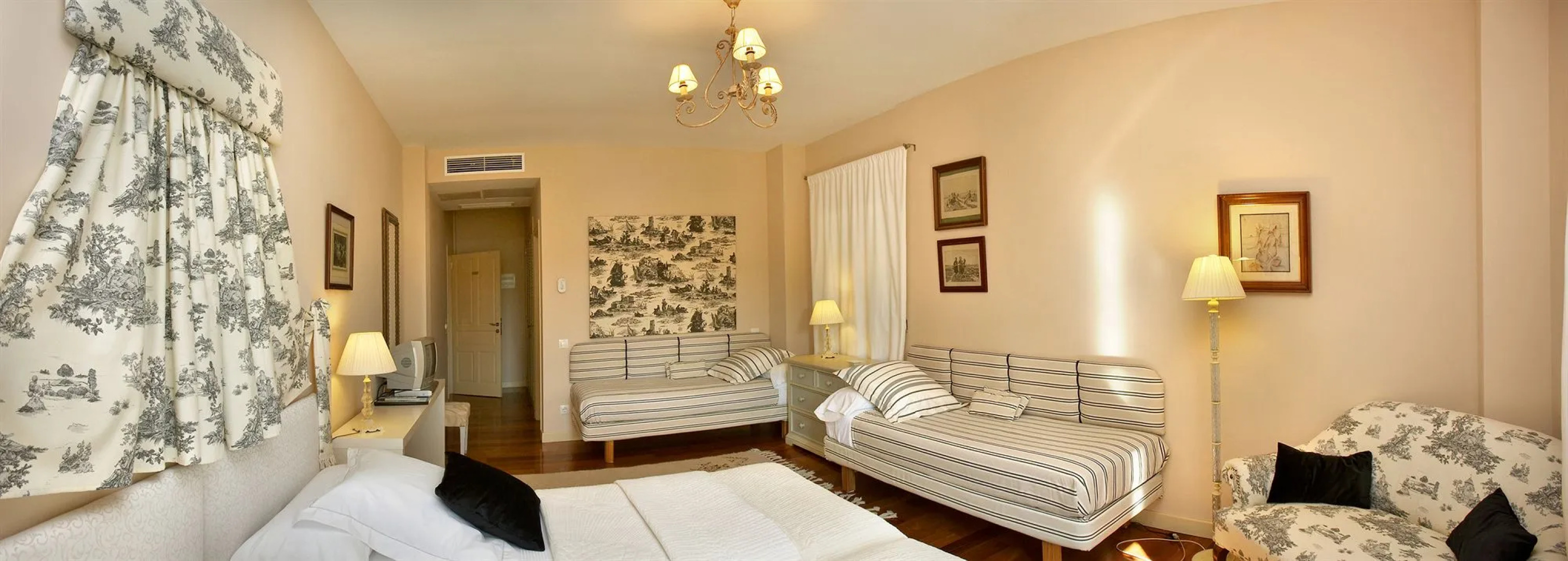 Hotel Santa Coloma del Camino