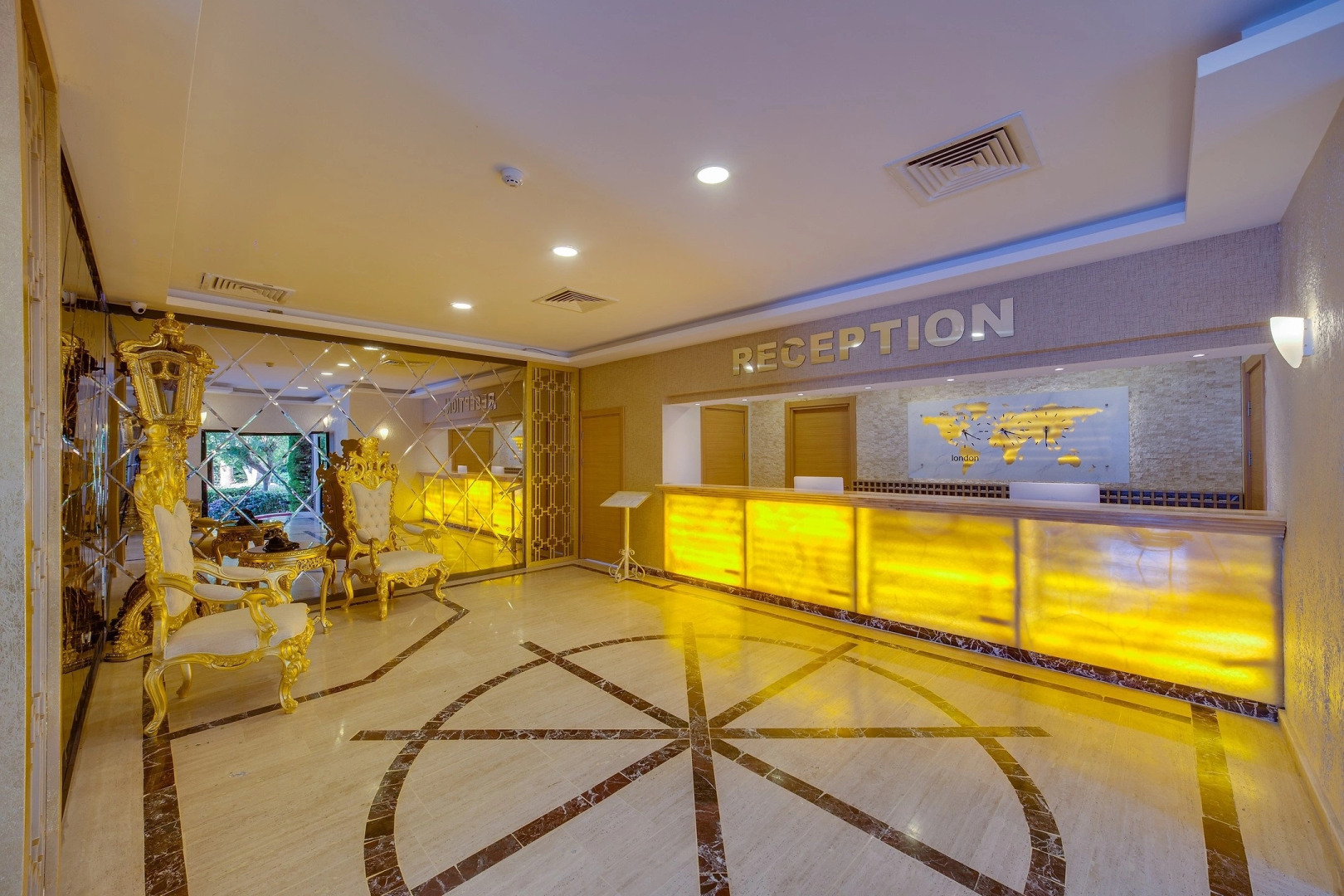 Golden Beach Resort & Spa