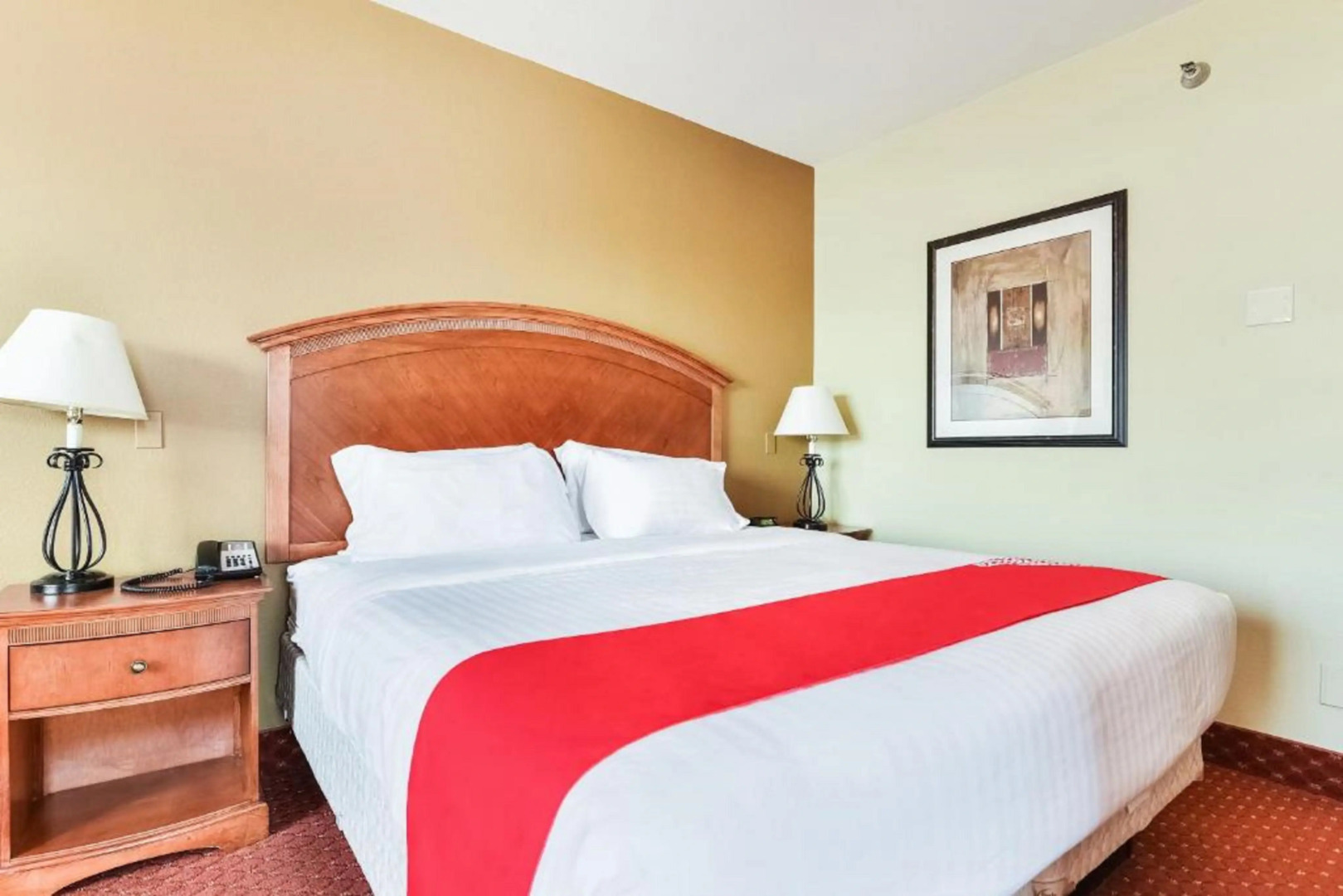 OYO Townhouse Oklahoma City Airport