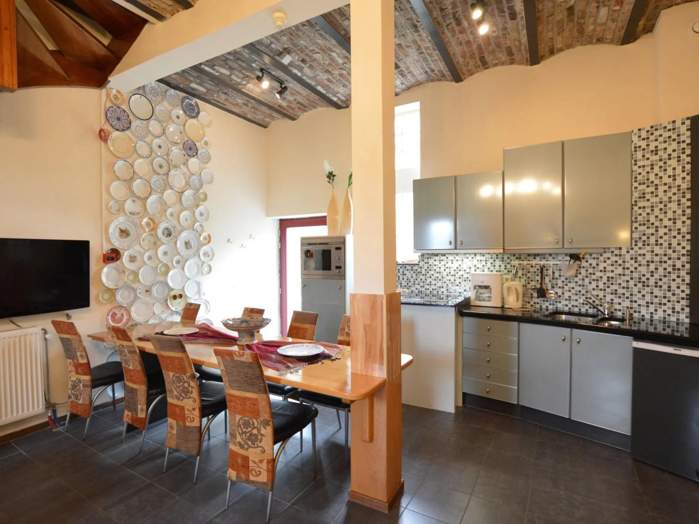 Spacious Villa near Town Center in Mesch