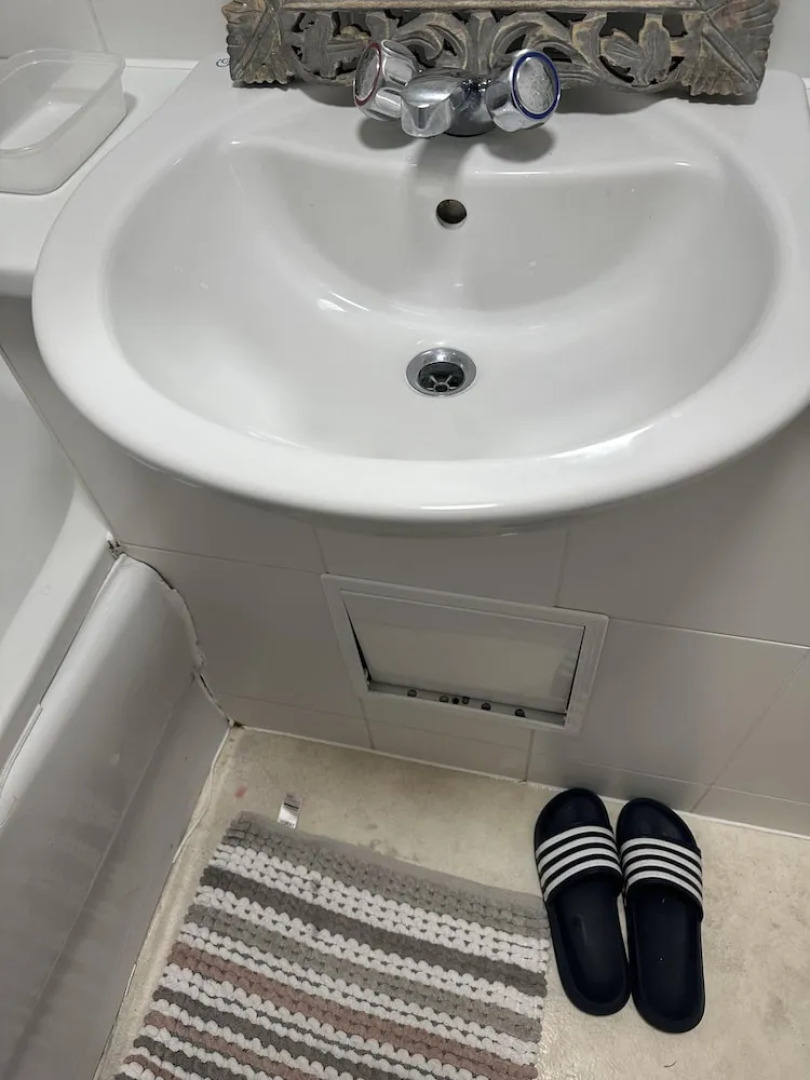 Immaculate 2-bed Apartment in Greenhithe