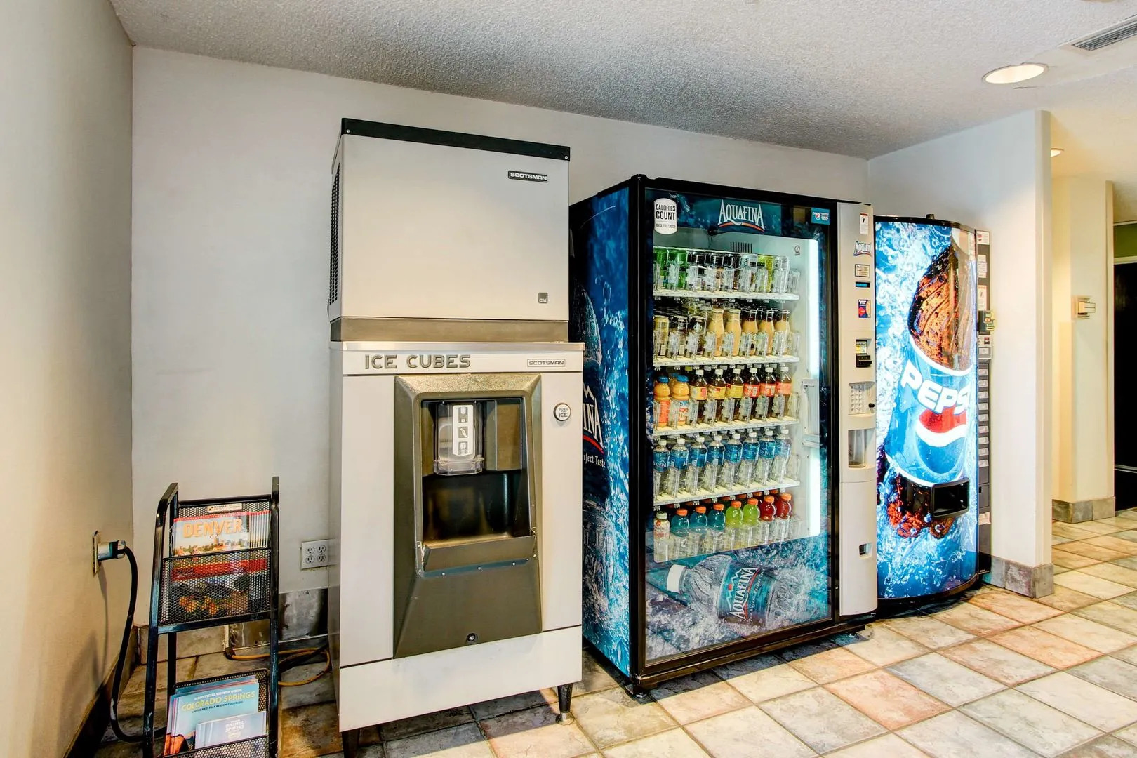 Super 8 by Wyndham Aurora East