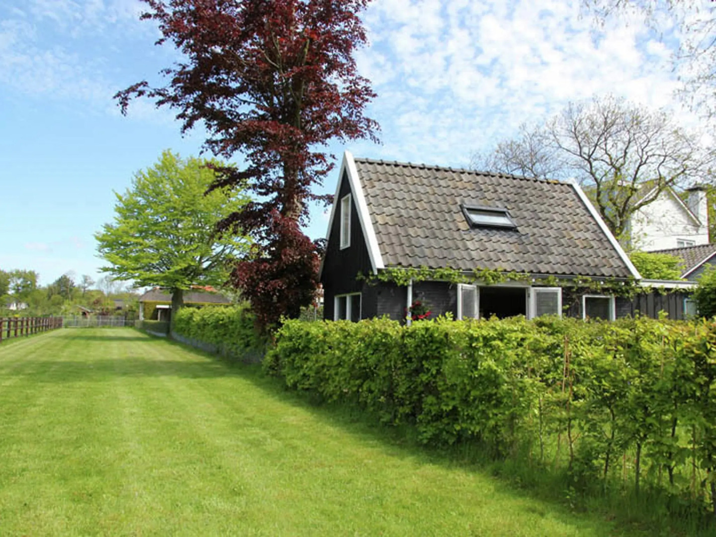 Holiday home for two people at a peaceful, central location in Heiloo near Egmond