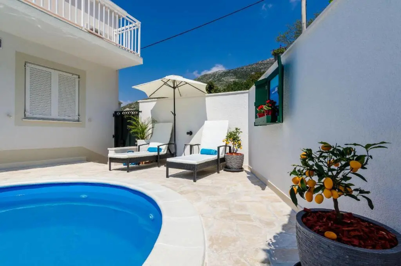 Apartments Orange Tree