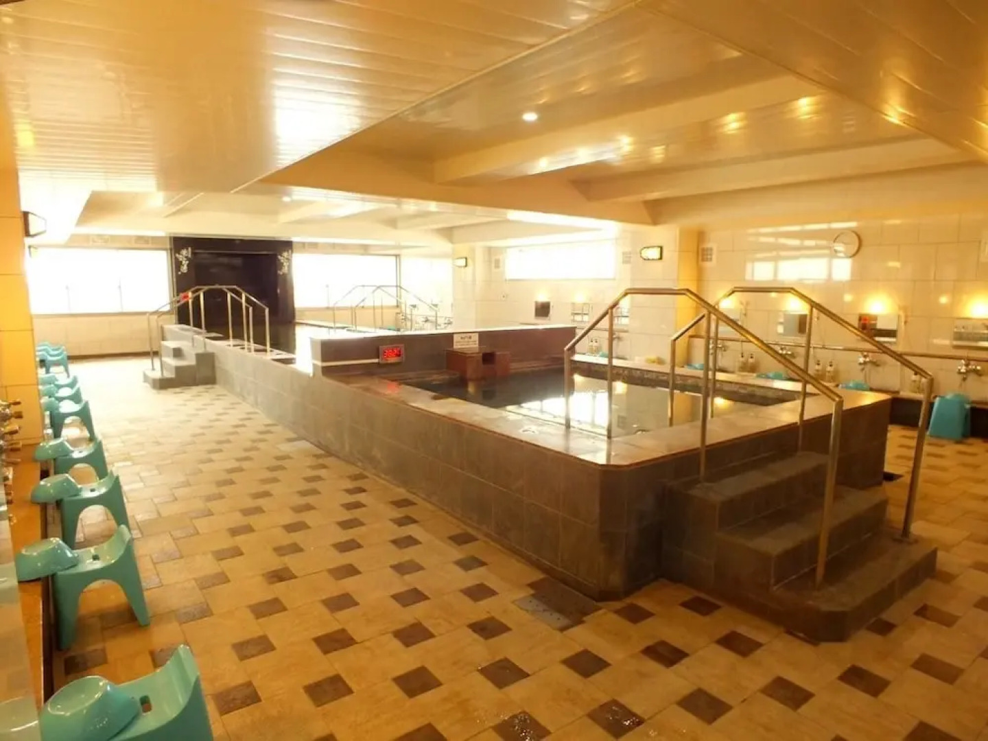 Hot Spring & Capsule Hotel copana