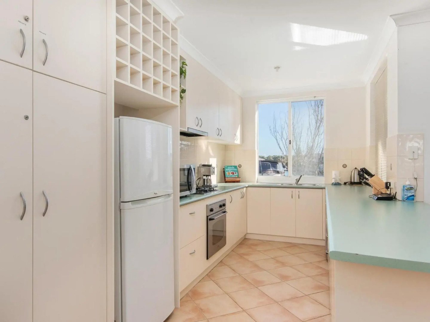 Waters Edge Apartment with Jetty