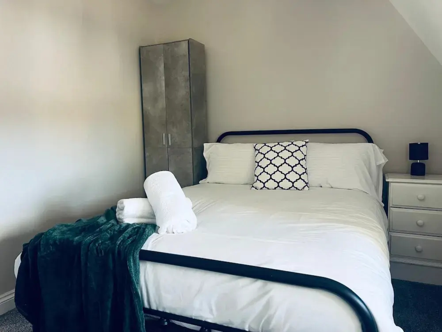 25A Moonstone House in Thetford