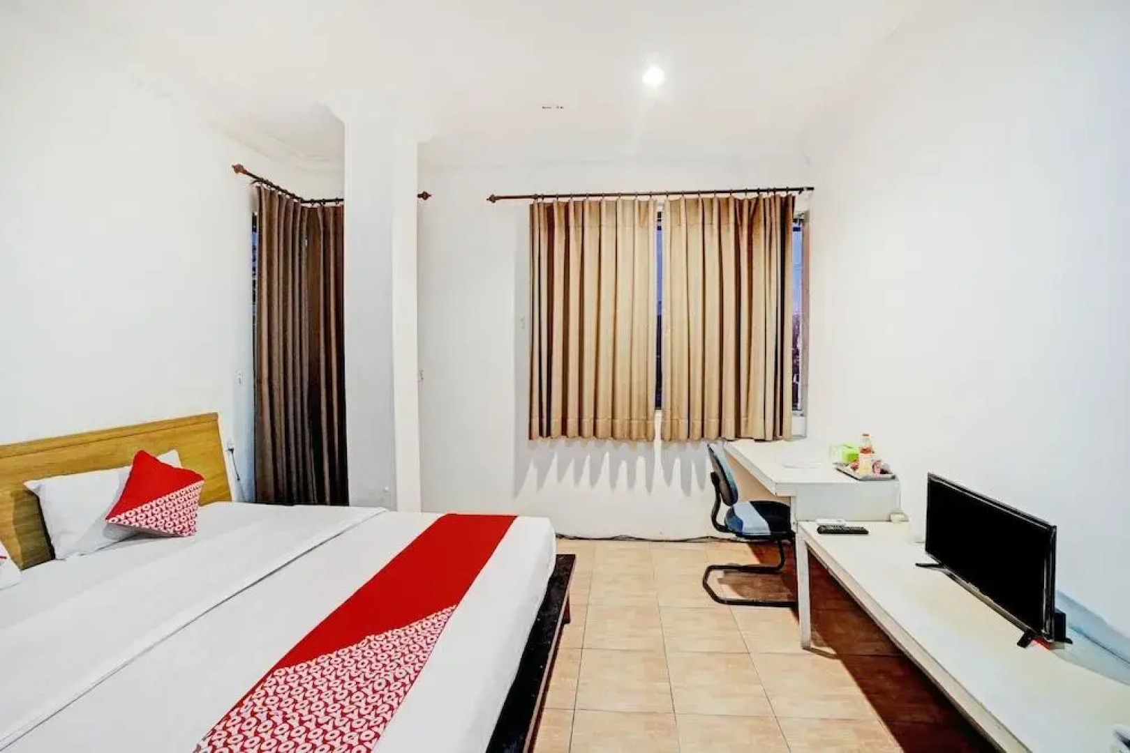 Scala Inn by OYO Rooms
