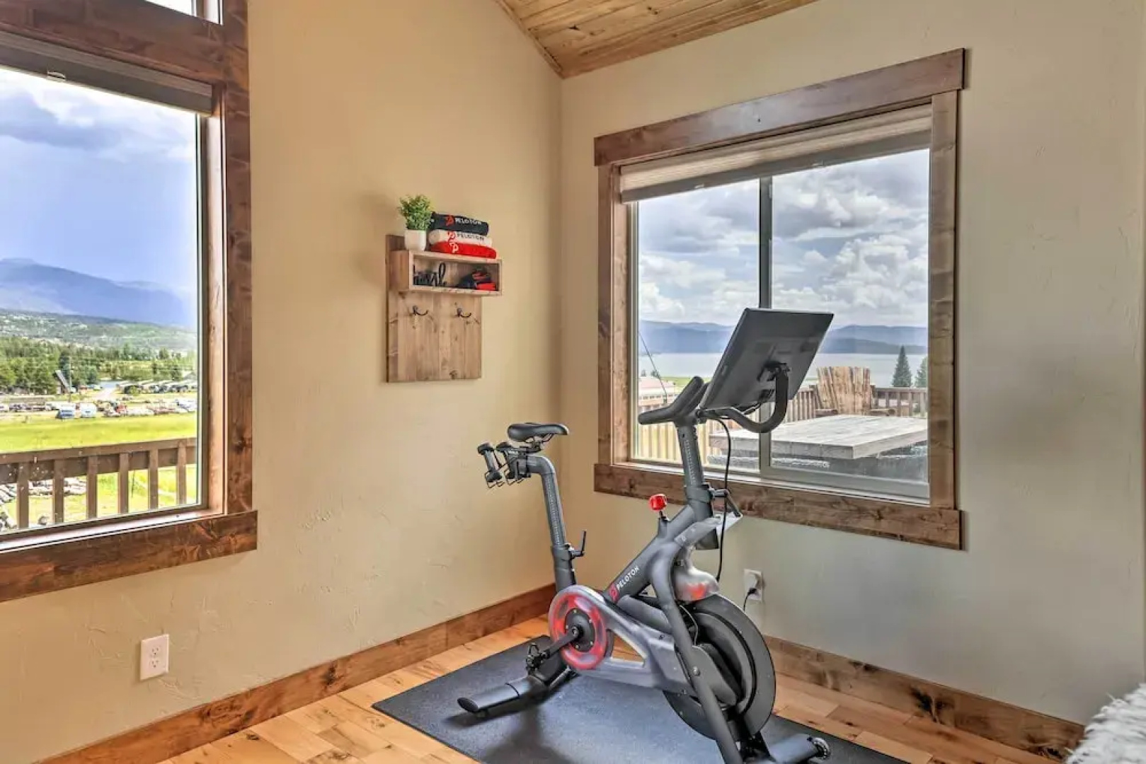 Game Room & Hot Tub: Luxe Grand Lake Retreat!
