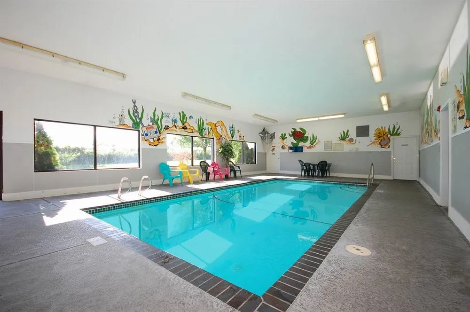 Econo Lodge Inn & Suites Bettendorf