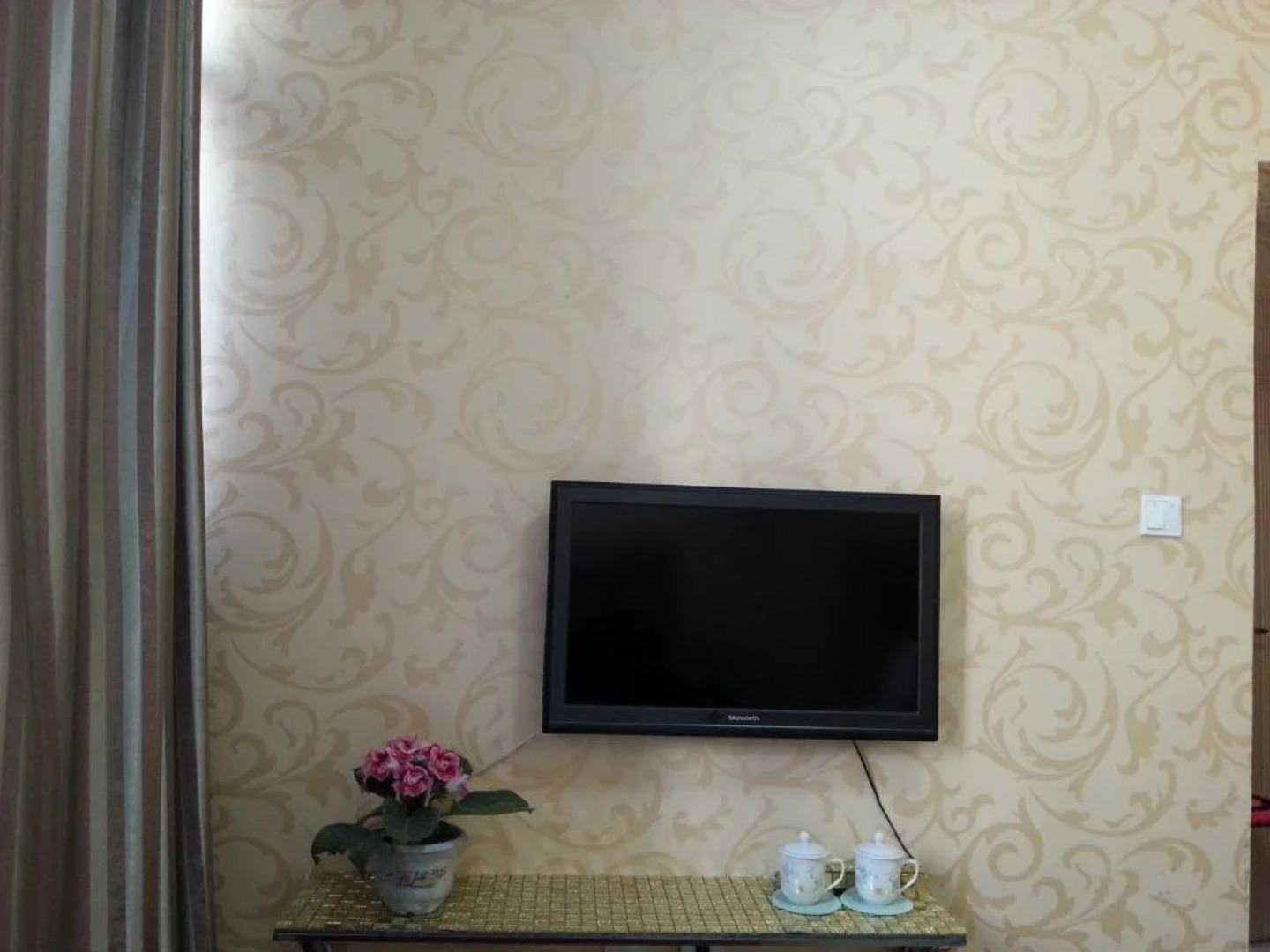 Changbaishan Huaying Business Hotel