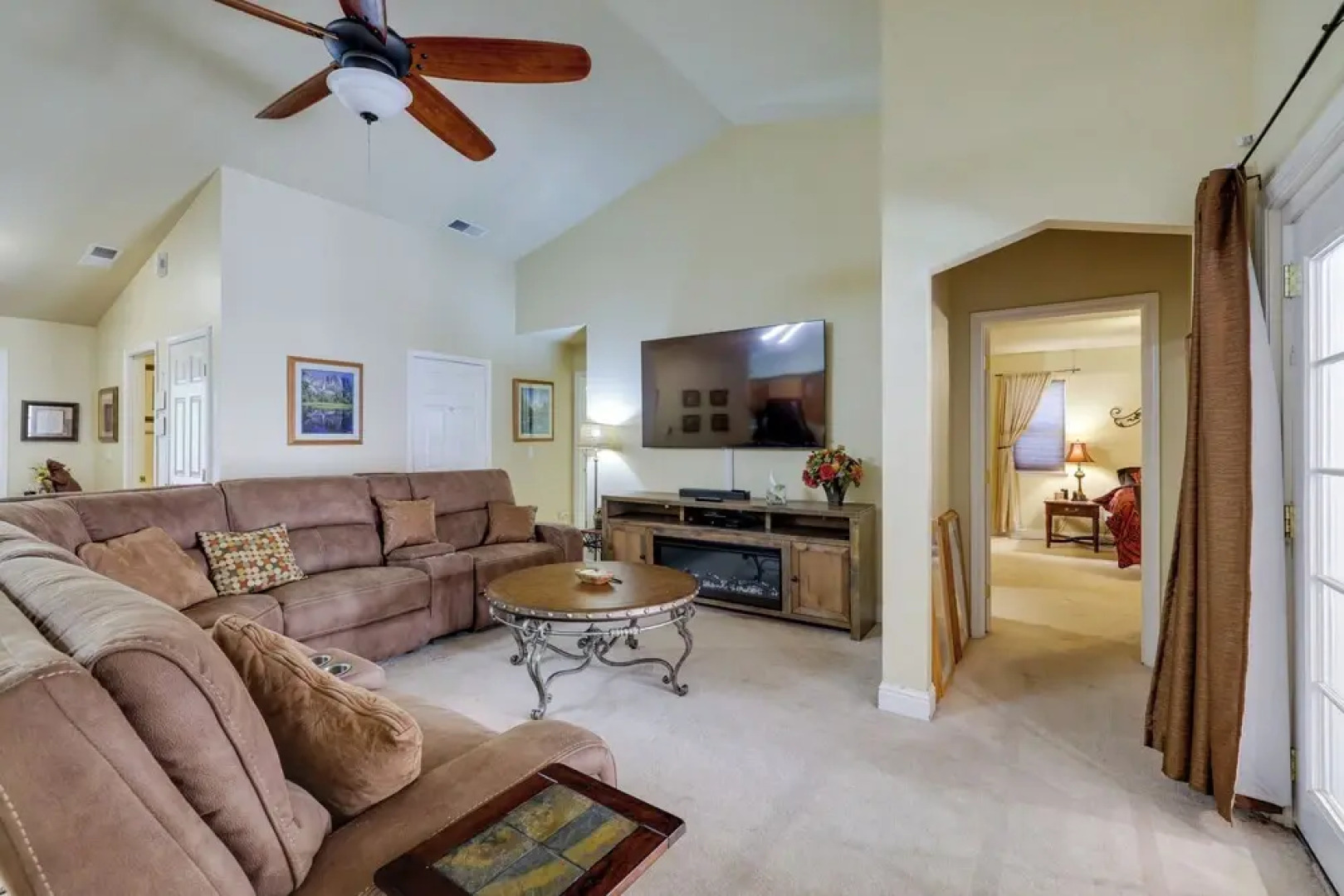 Groveland Vacation Rental Near Pine Mountain Lake!