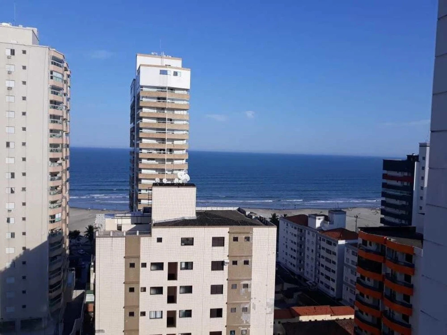 100m da Praia Aviação Imperdível