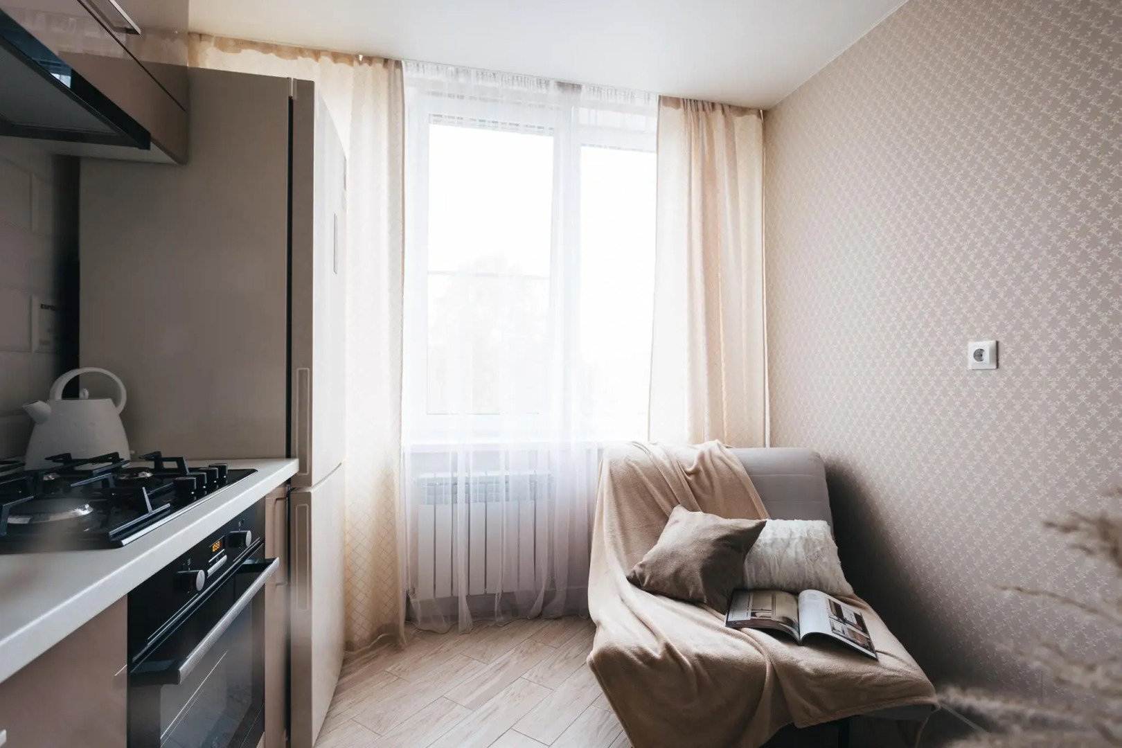 Две Подушки на ул. Левичева, д. 19