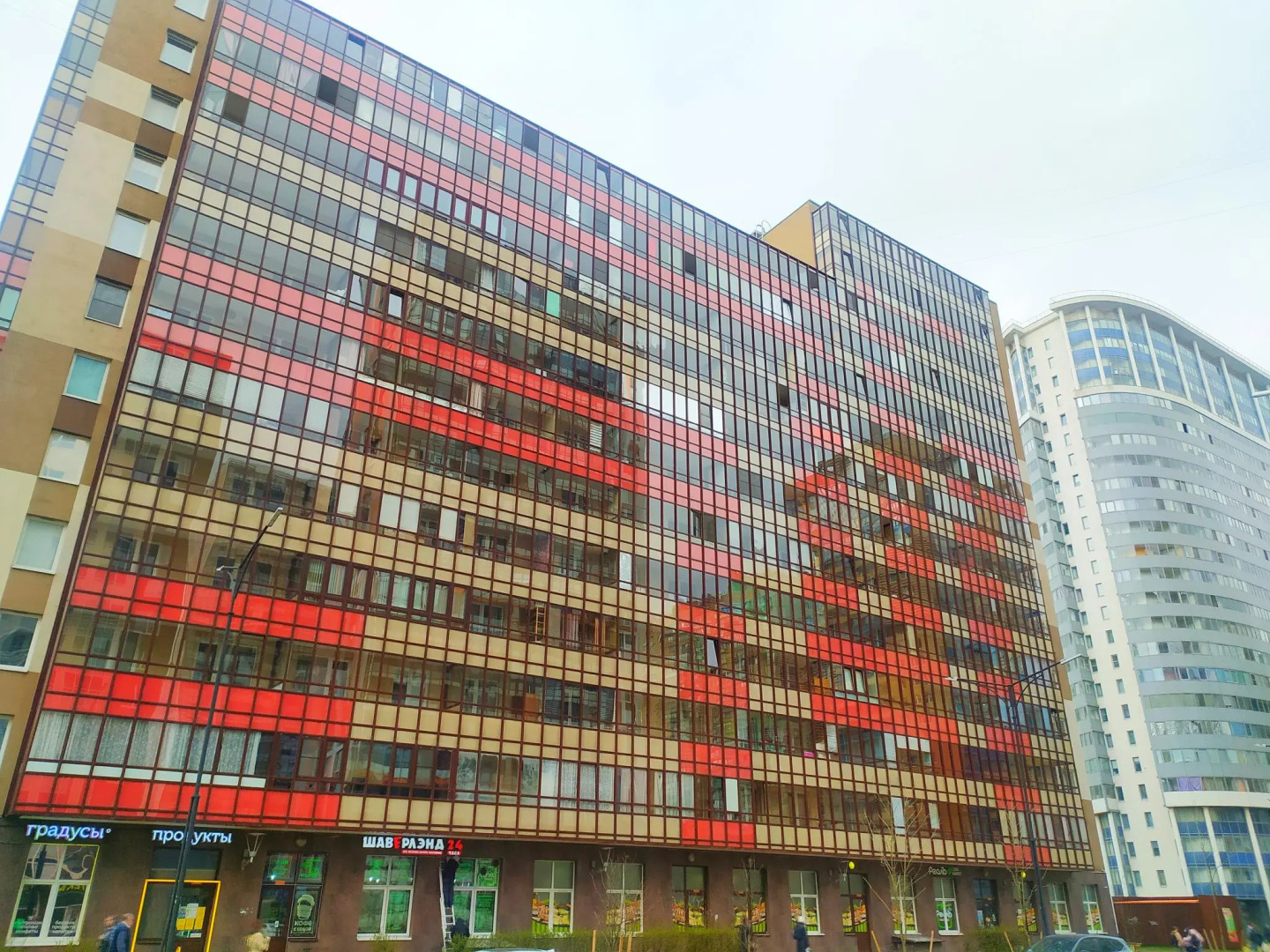 Апартаменты на проспекте Европейский 9 корпус 2