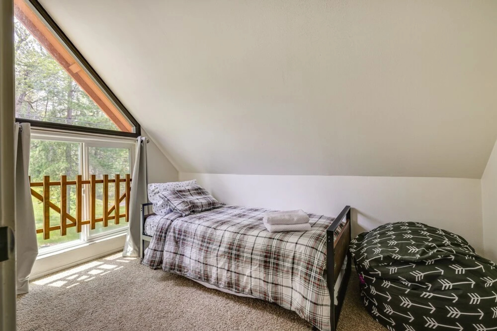 Groveland Vacation Rental ~ 24 Mi to Yosemite!