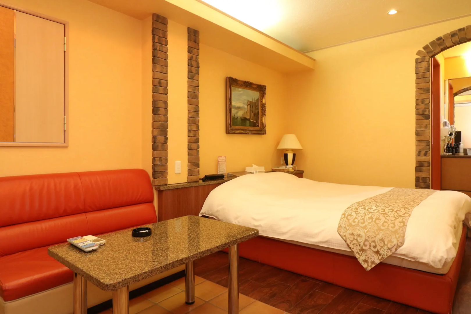 Hotel To