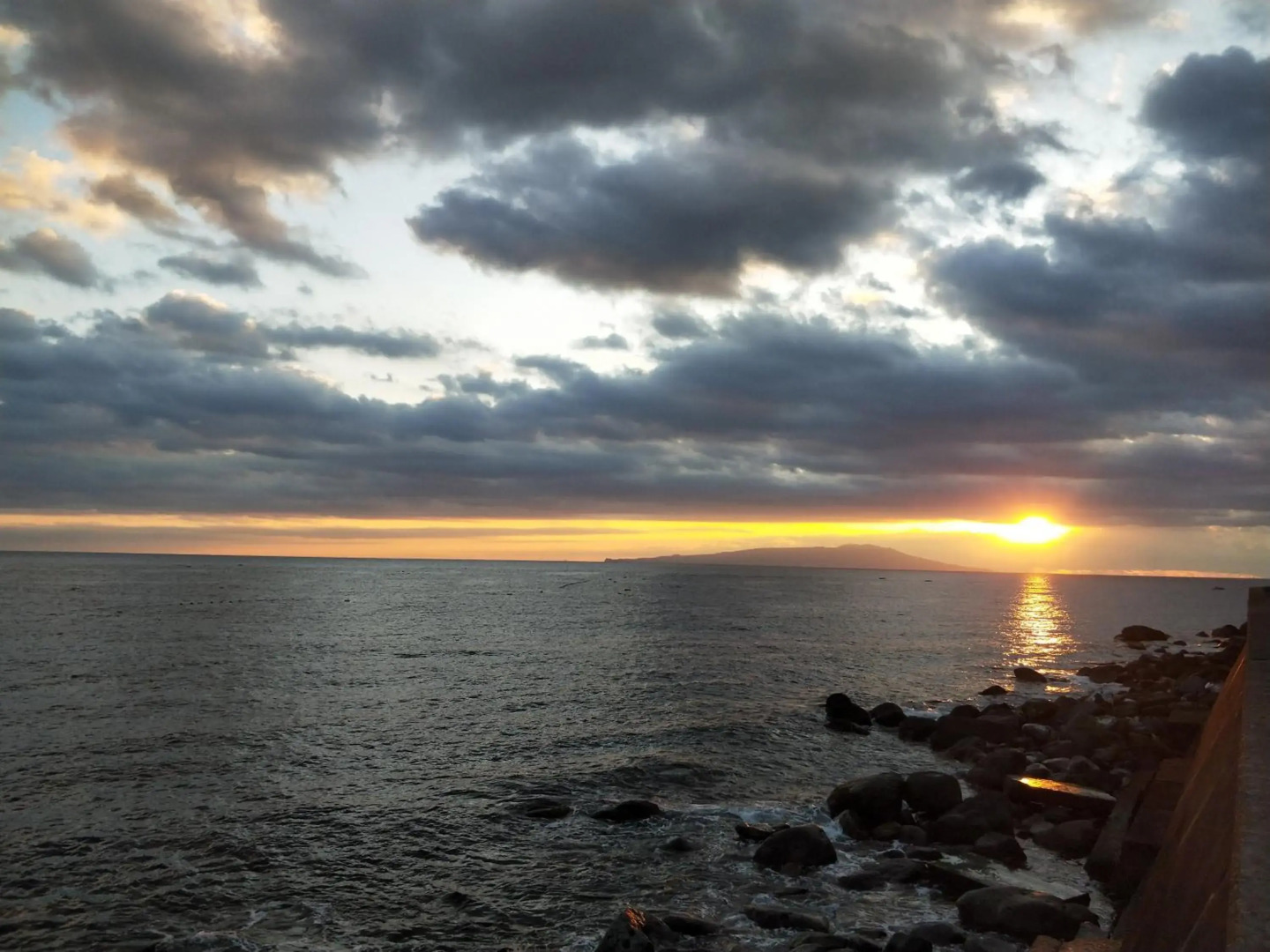 Izu Hokkawa Seaside Guesthouse 伊豆北川の家