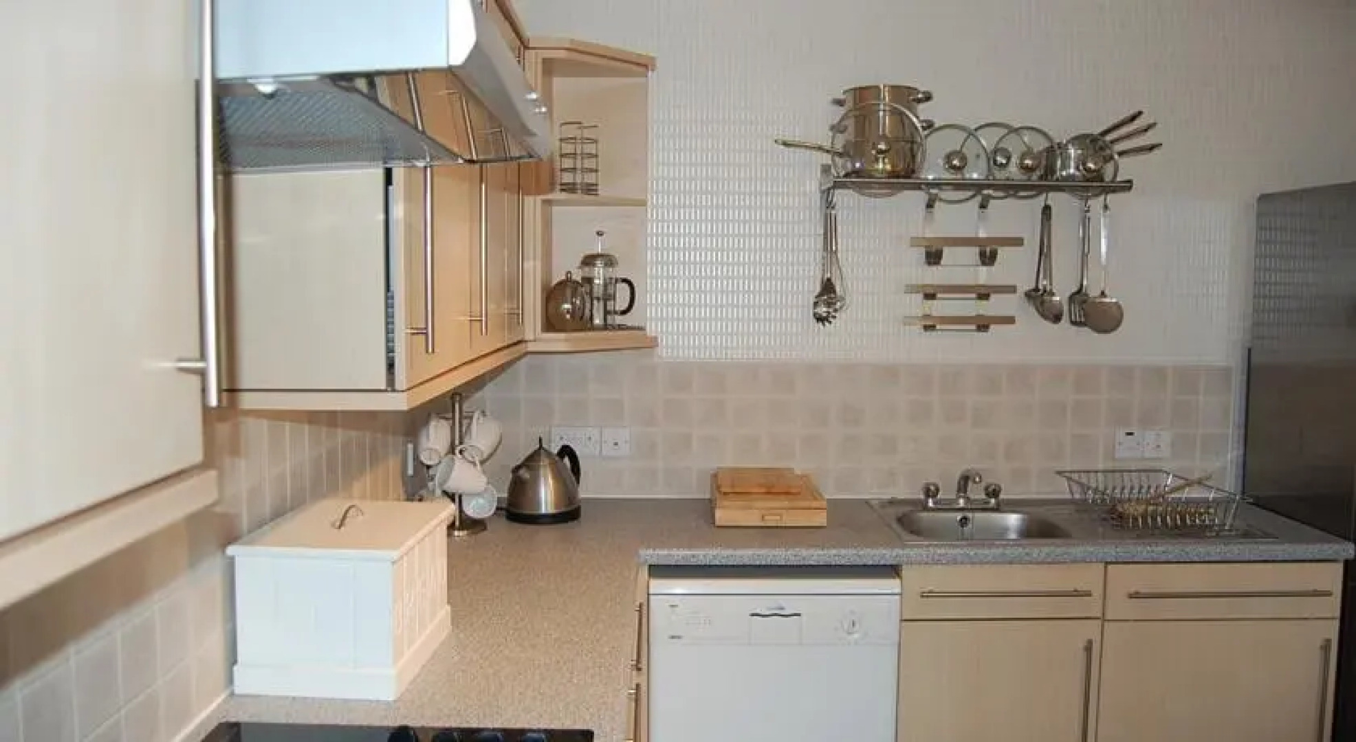 Langley Apartments - Fonthill Avenue