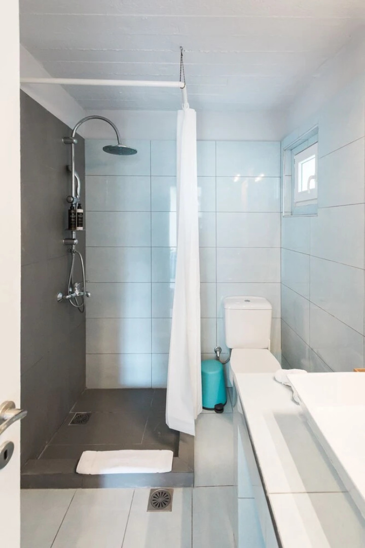 White Sun maisonette overlooking the sea