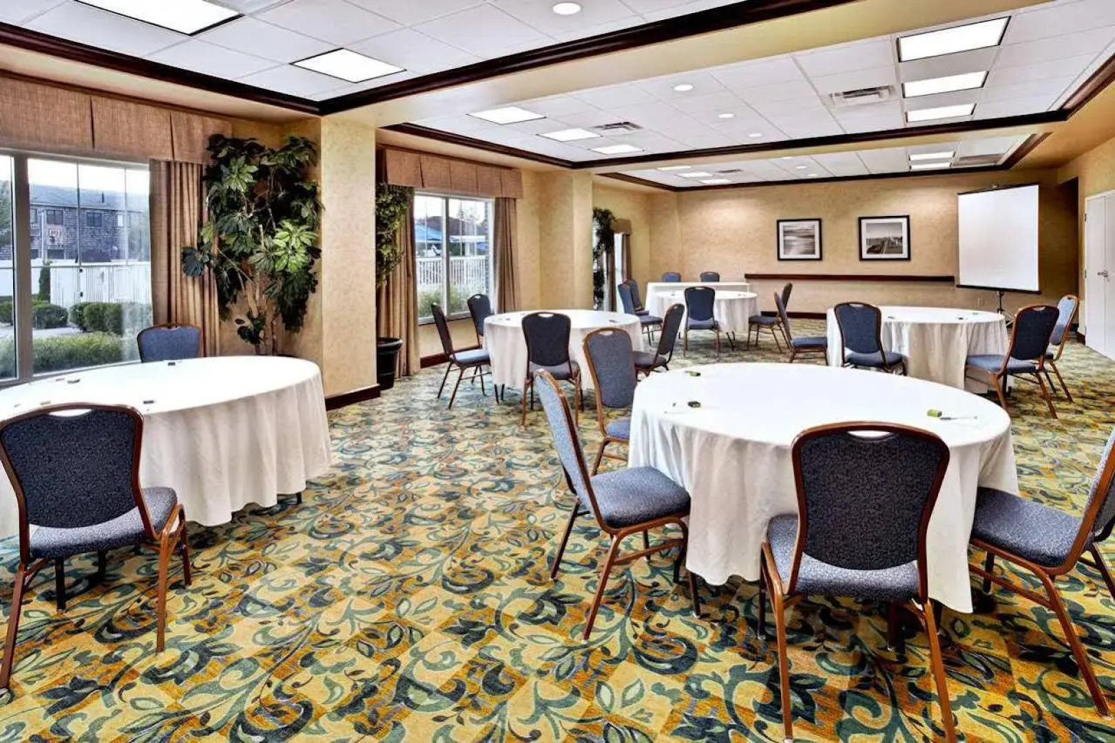 Hampton Inn & Suites Cape Cod-West Yarmouth