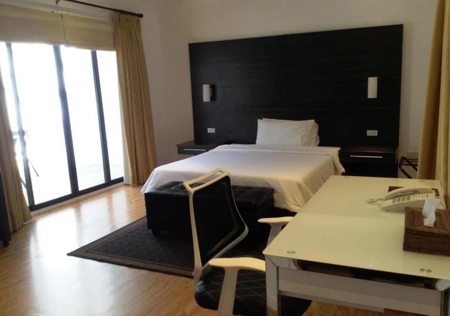 Bellagio Hills Hotel and Restaurant