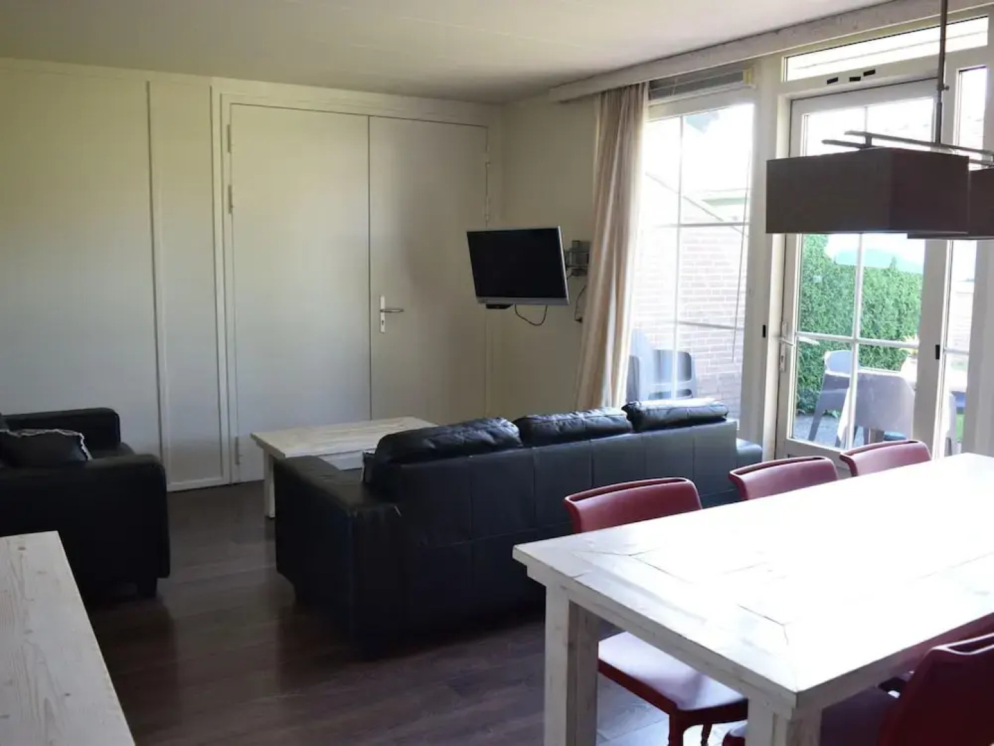 Semi-detached Bungalow with Dishwasher near Veluwe