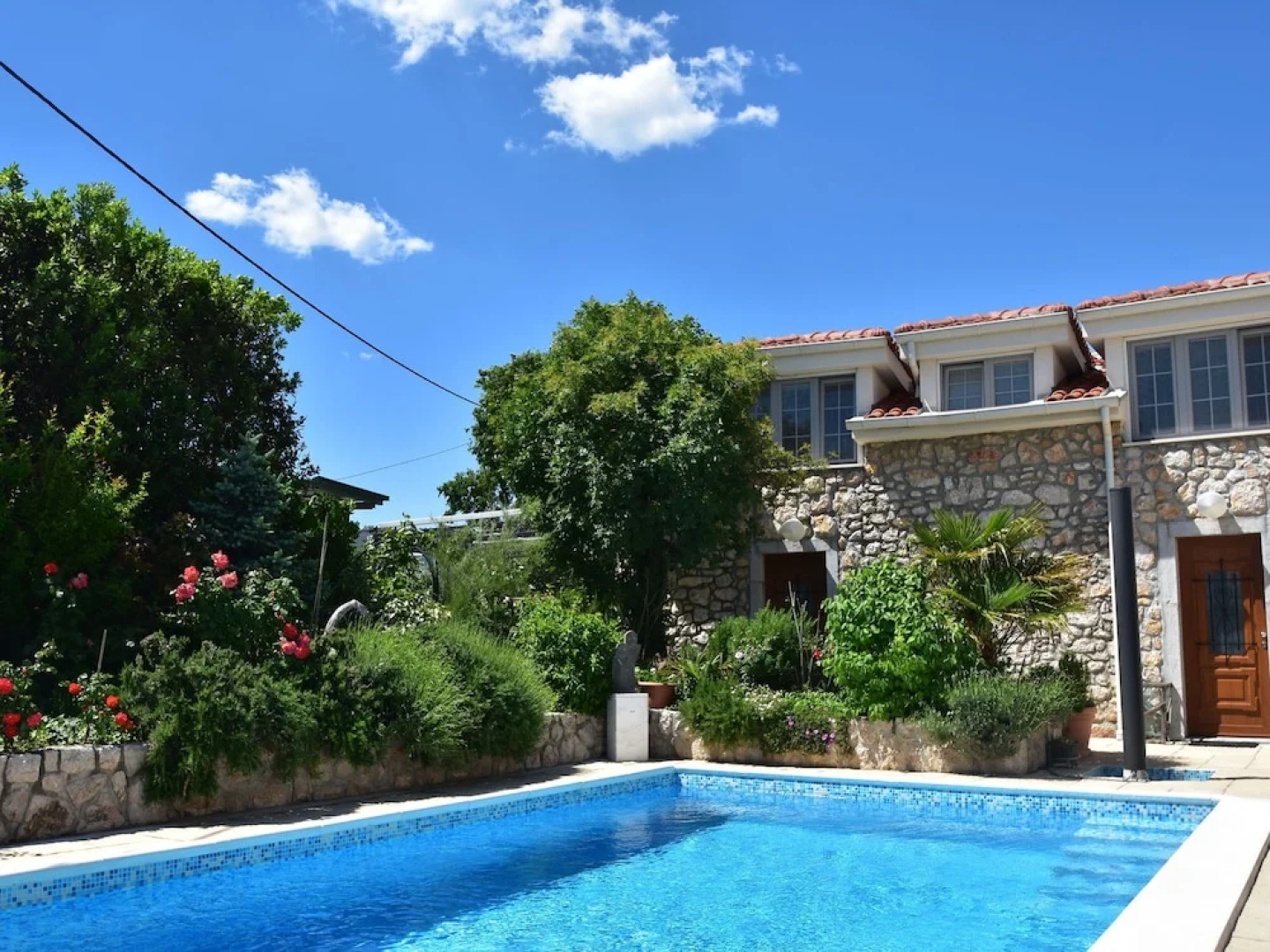 Cozy Apartment in Novi Vinodolski With a Swimming Pool