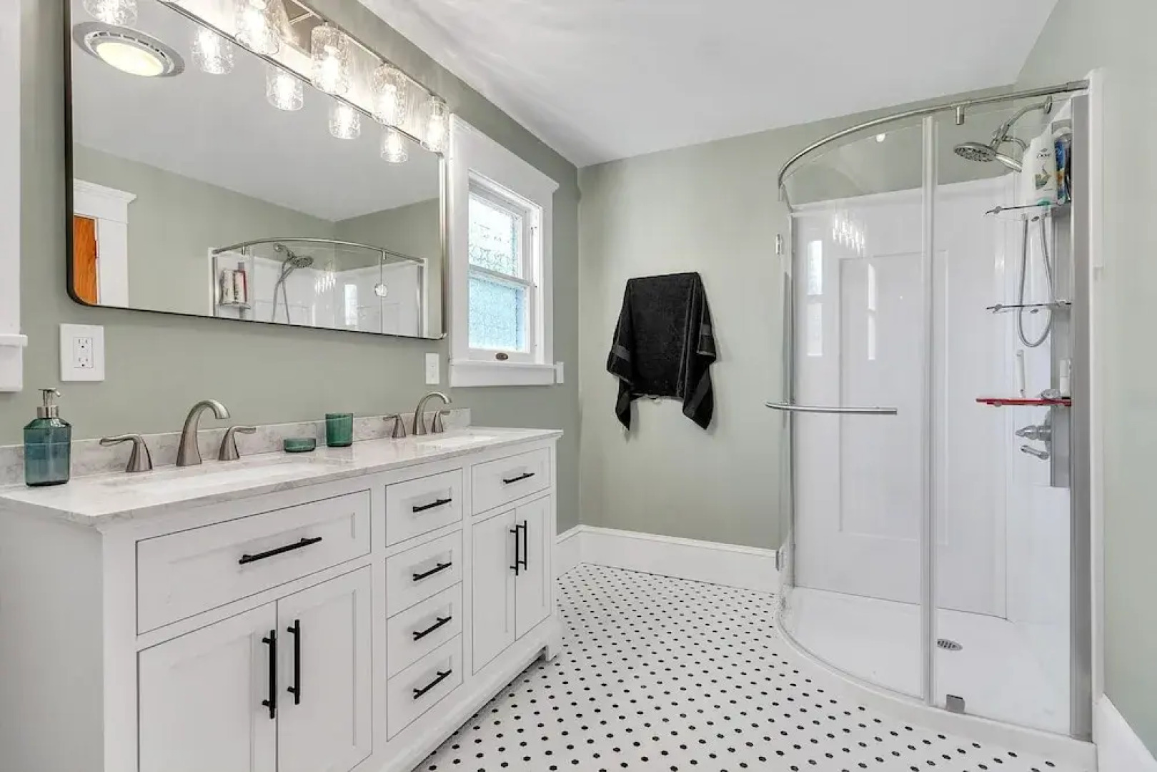 Cozy Trotter 4 Bedroom Home