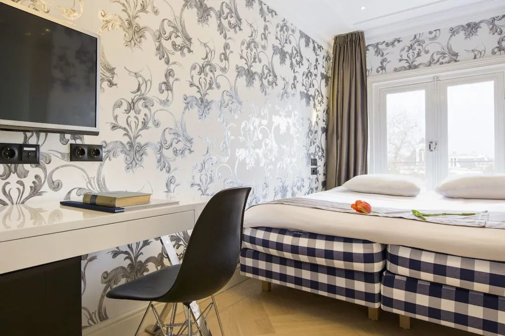 Amsterdam Canal Residence