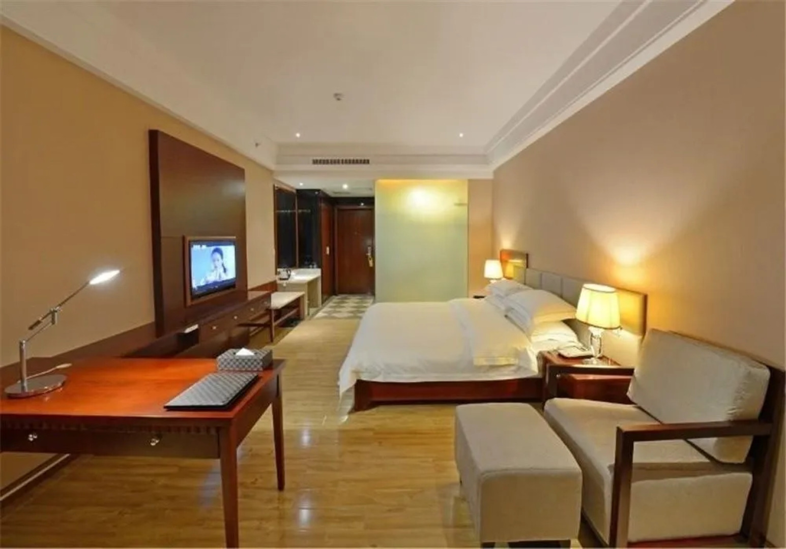 Yangjiang Jiayue Hotel