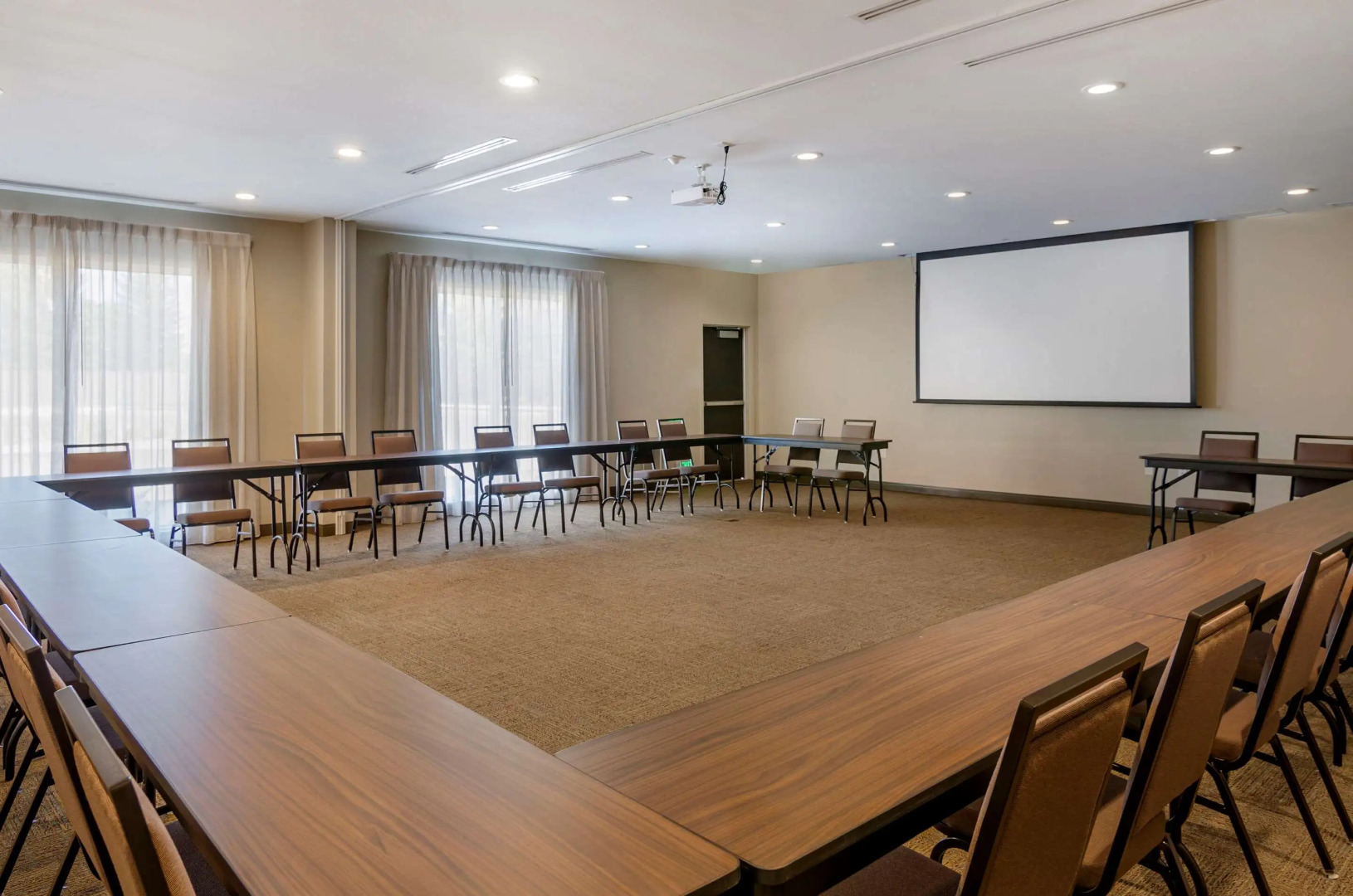 Sleep Inn Great Falls Airport