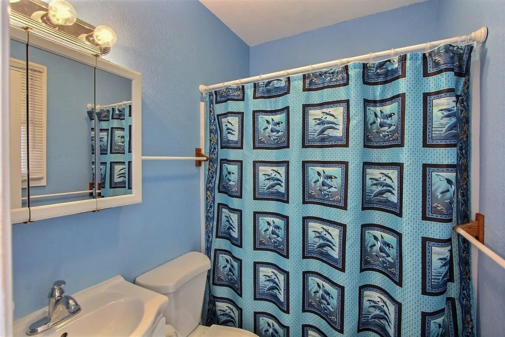 29 Cabana Anna Studio Bedroom Condo by RedAwning