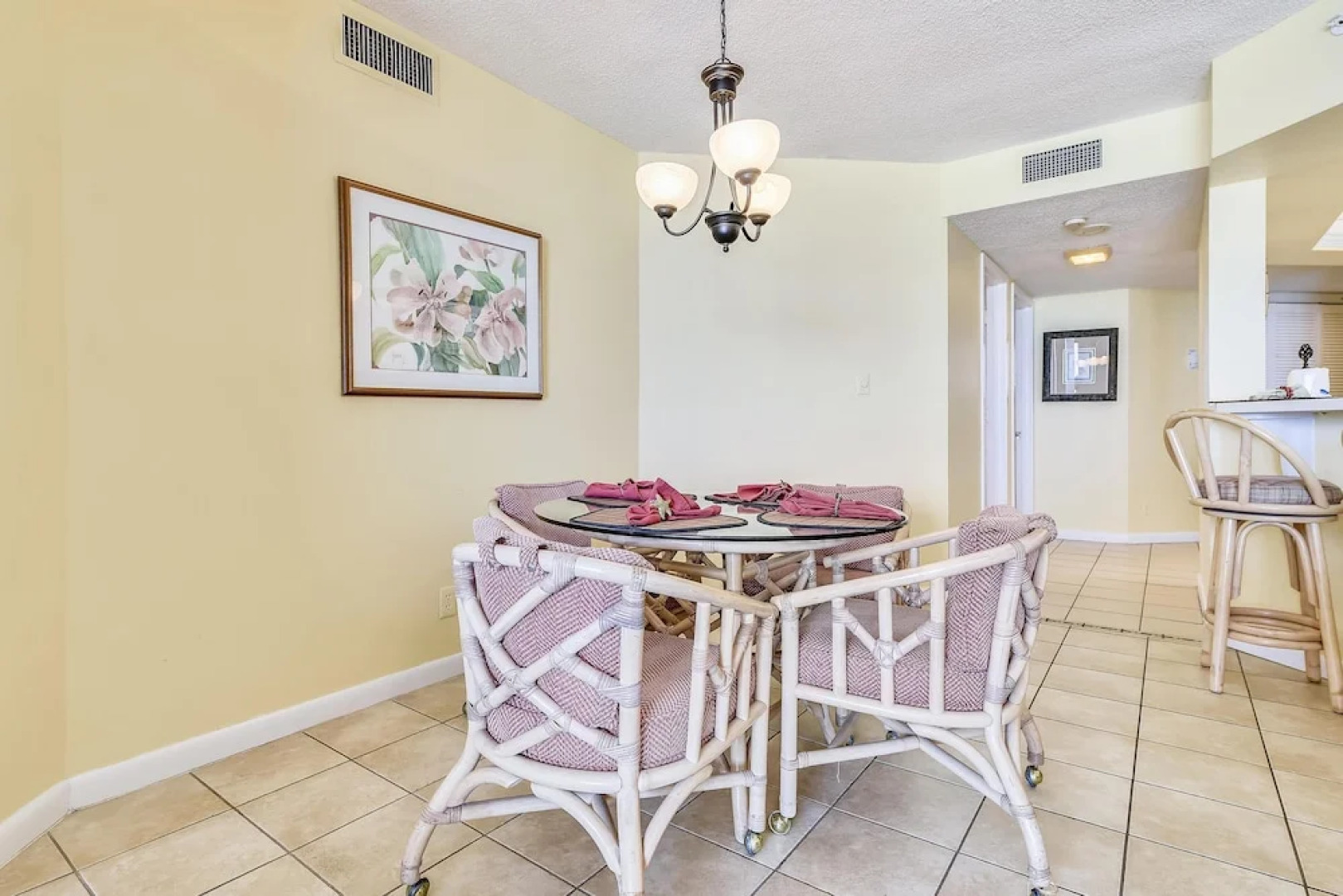 Summerhouse by Book That Condo