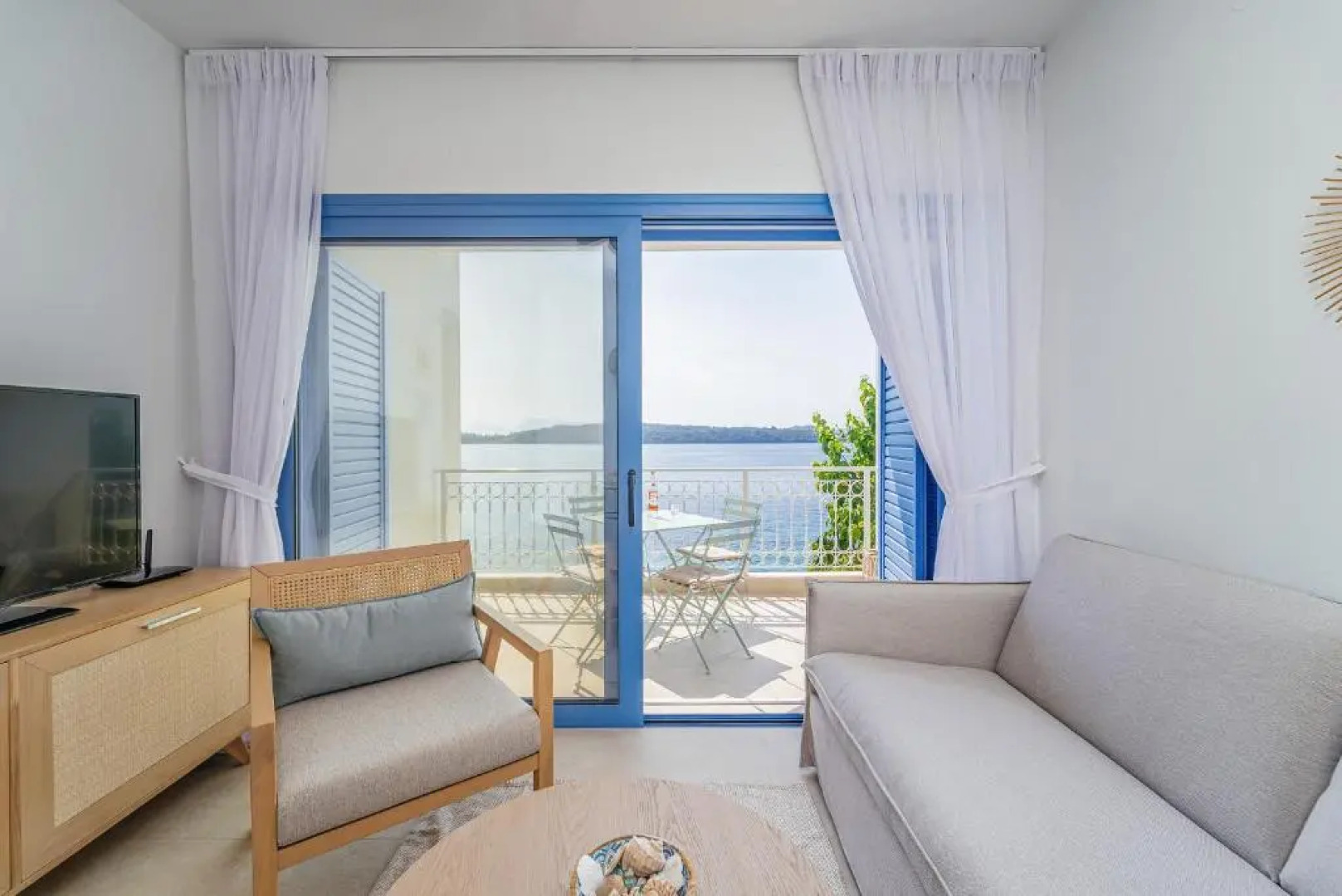 Lefkada Blue Luxury Apartments, Perigiali A4 Entrance Level