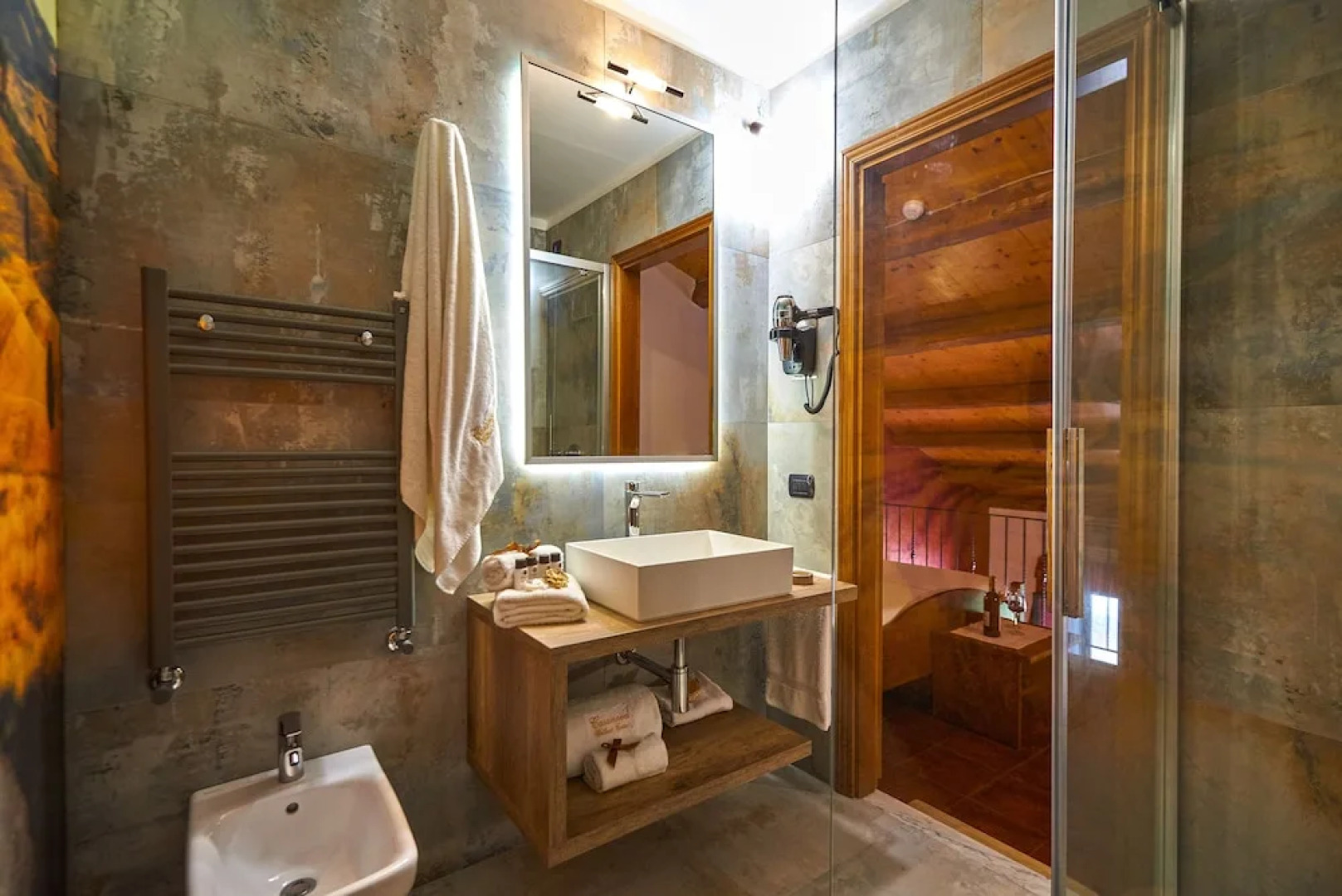 Casanova - Panoramic Rooms and Suites