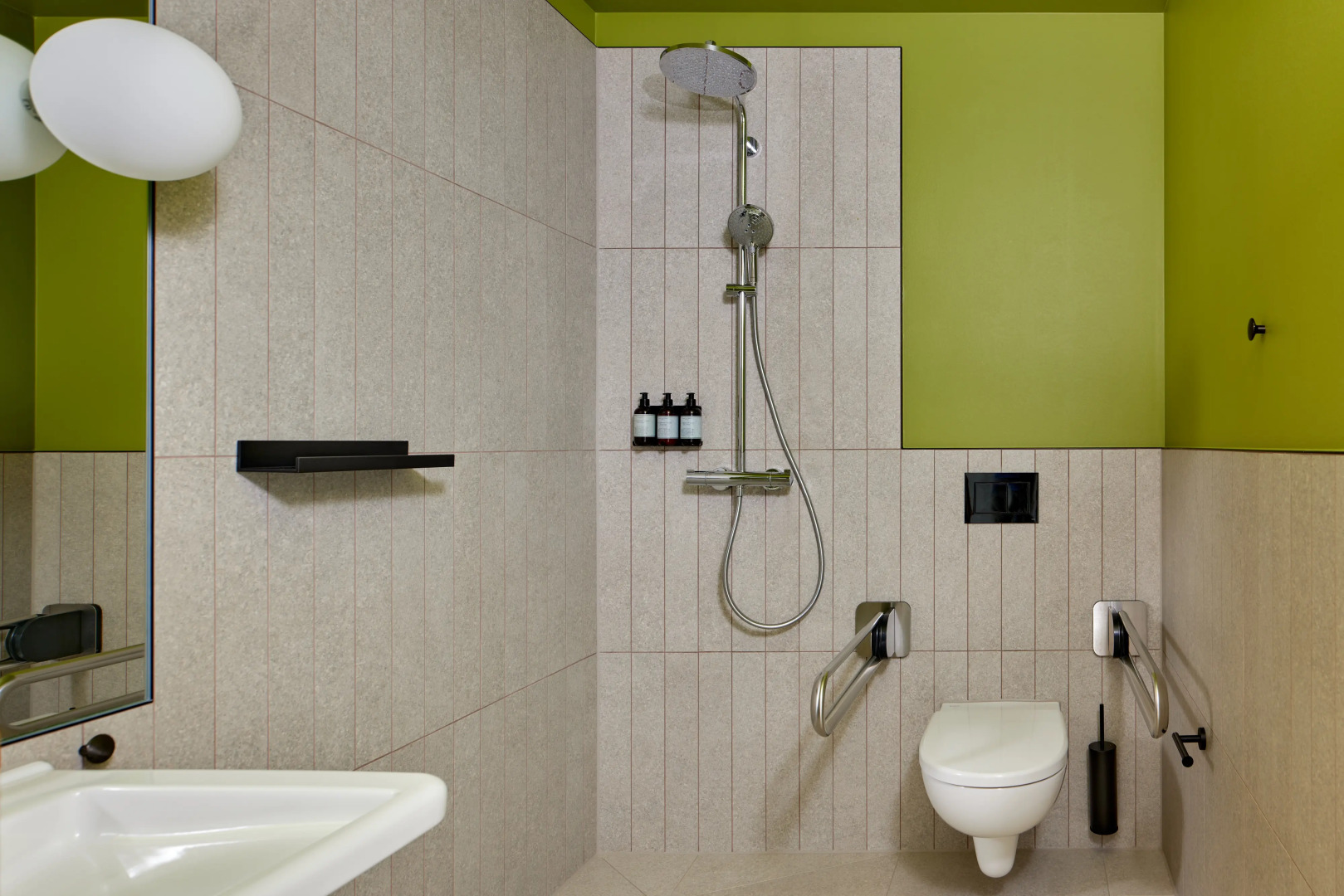 Locke at East Side Gallery