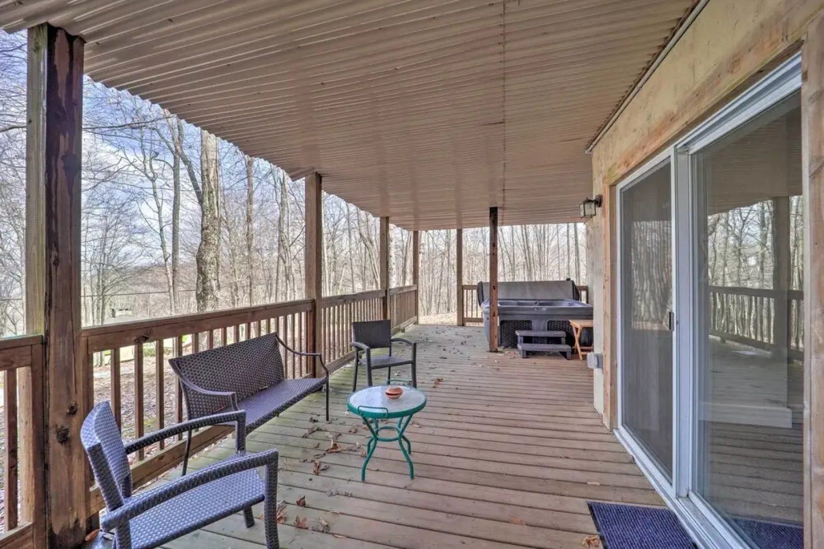 Hot Tub & Deck: Beech Mountain Family Cabin