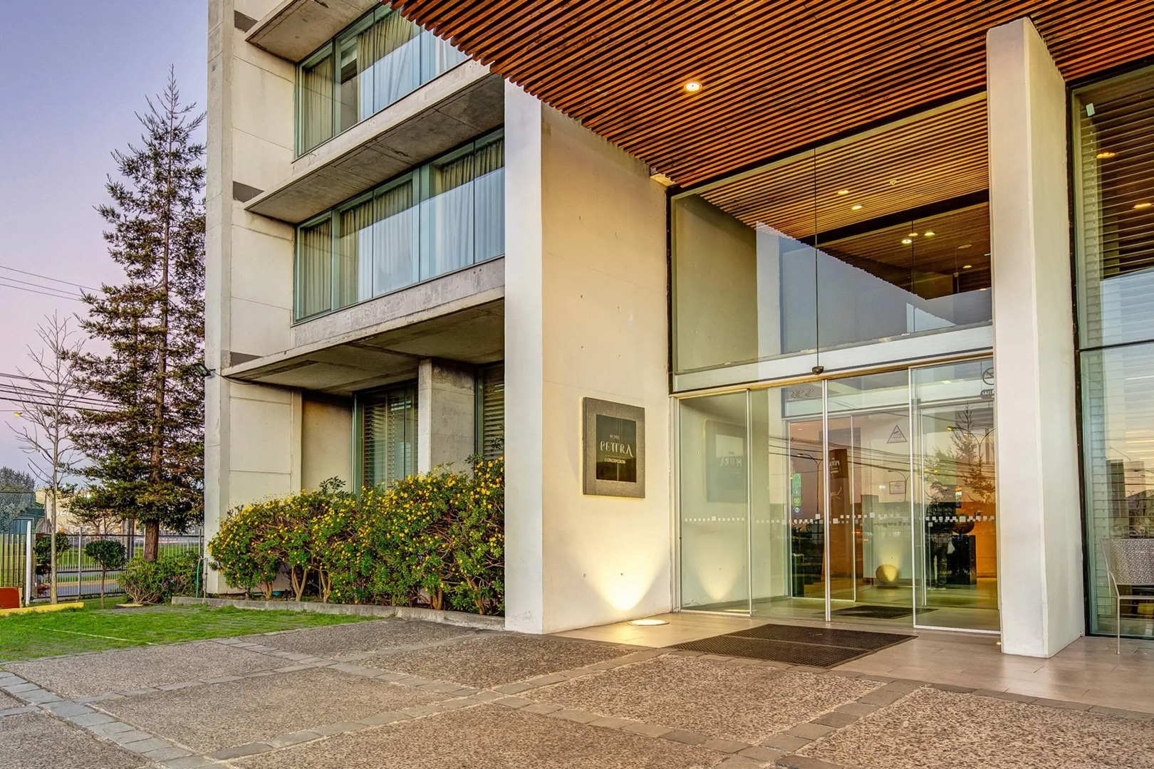 Wyndham Concepcion Pettra