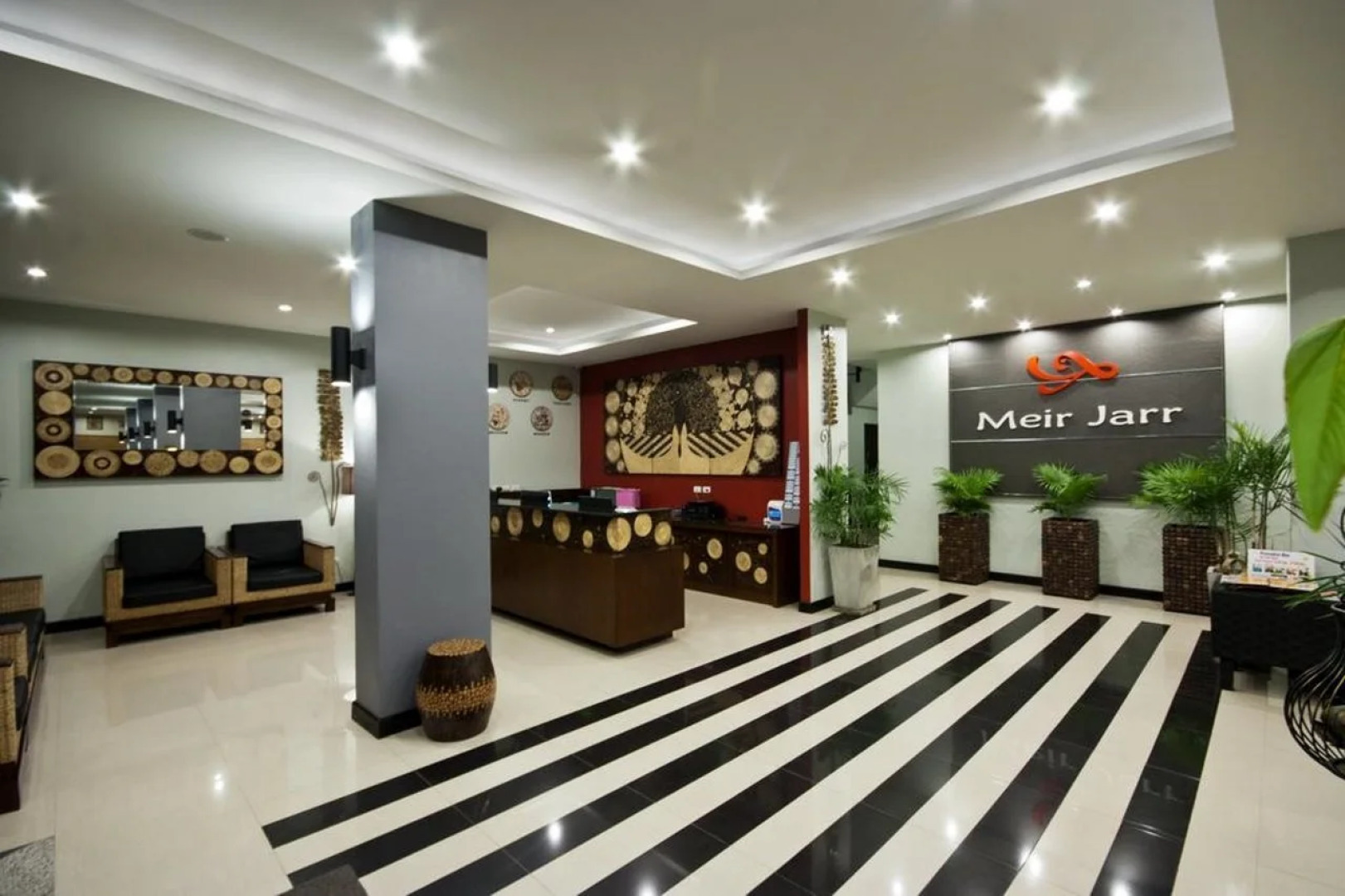 YouDee Hotel Patong (formerly Meir Jarr Hotel)