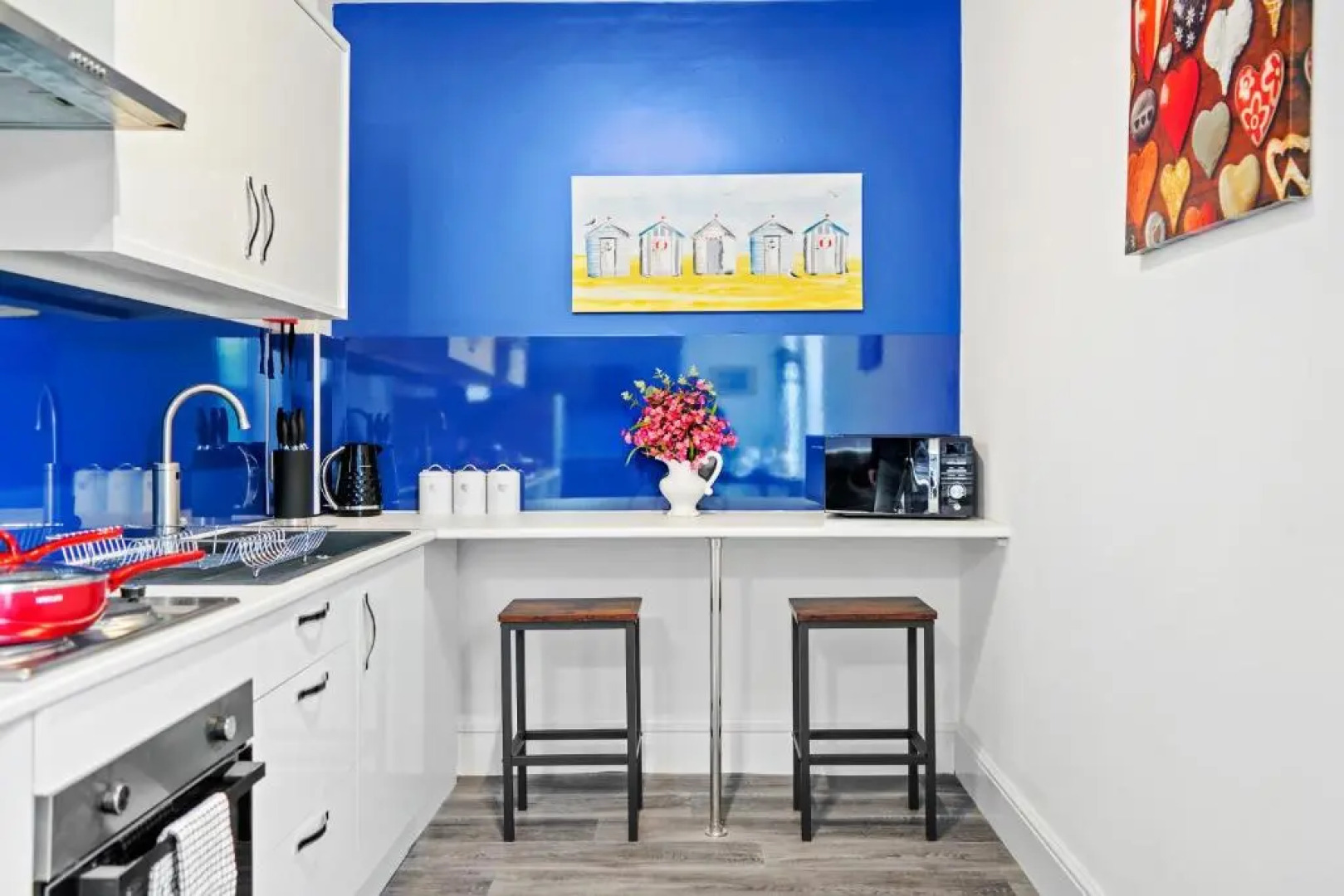 Sunshine Serviced Apartments by Happy Sunshine Stay