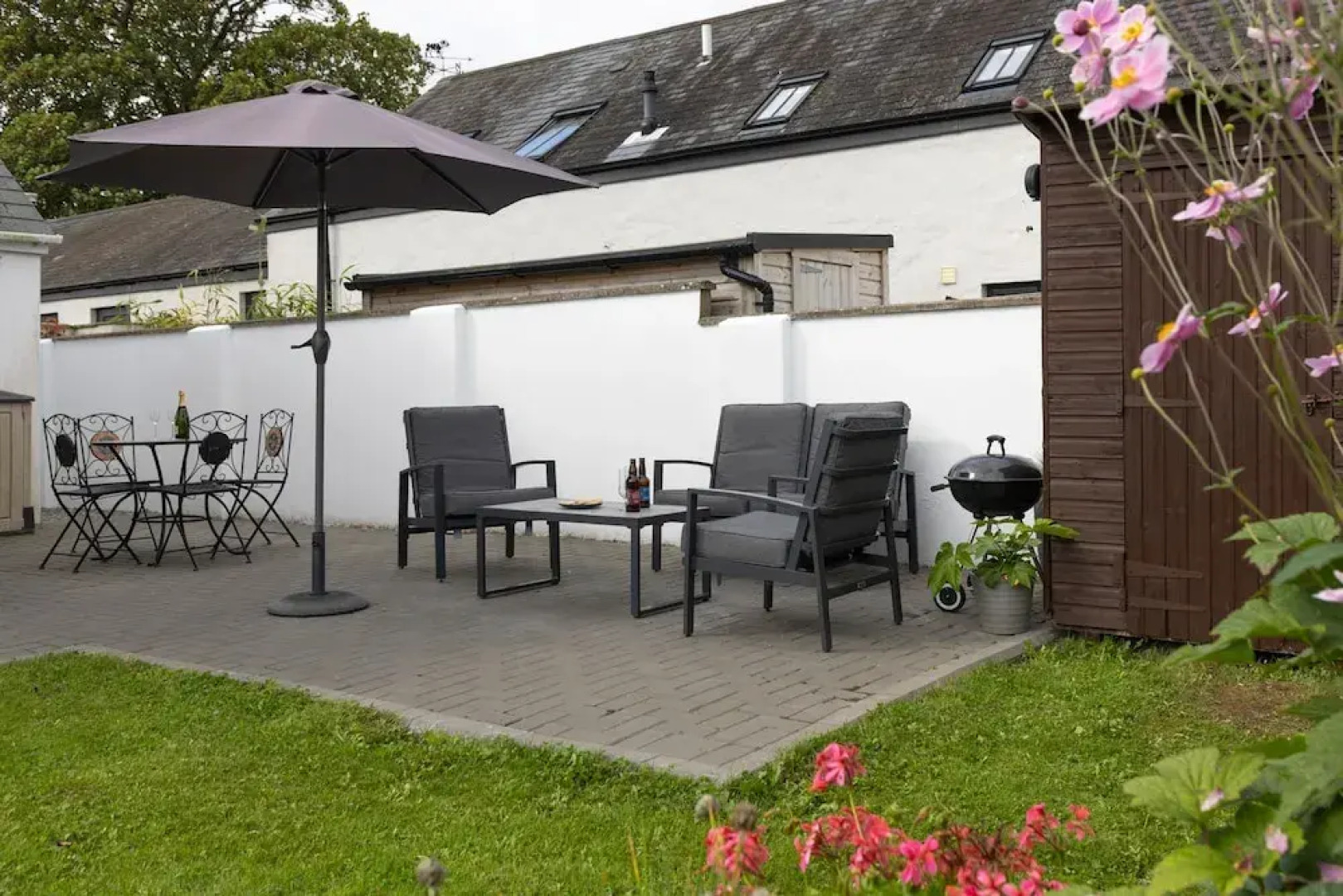 Two Hoots - Peaceful Cottage Rural Views