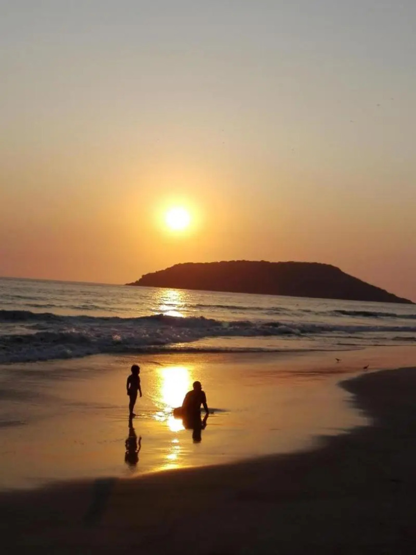 Don Pelayo Pacific Beach